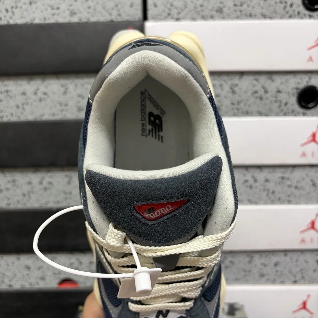 뉴발란스 [C] 9060 네이비 U9060ECB 202100 New Balance 9060 상세 이미지 2
