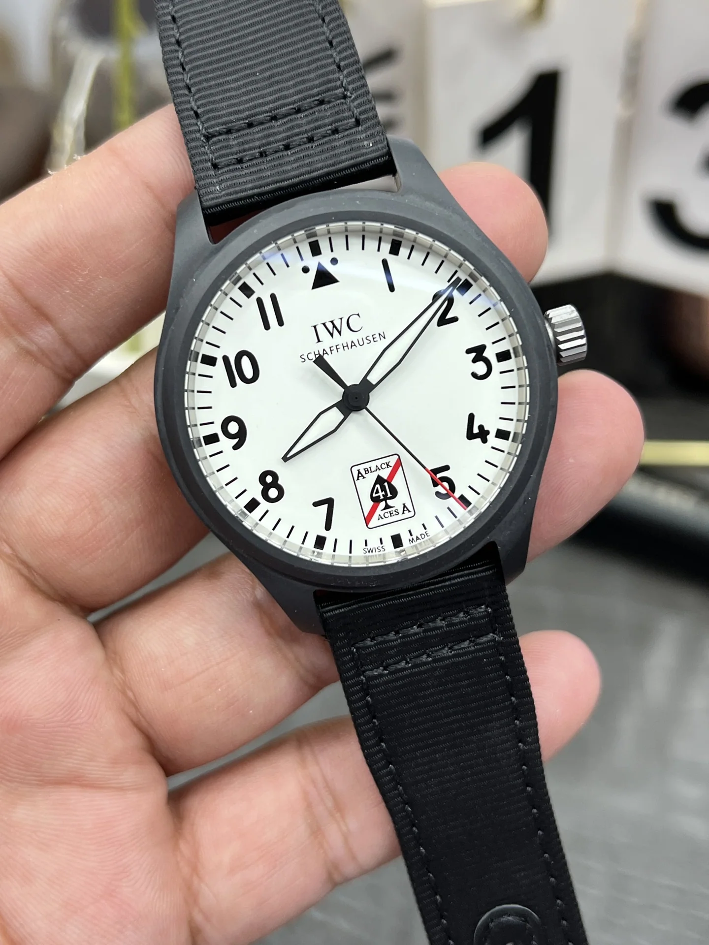 IWC 파일럿 에이스 오브 스페이드 세라믹 시계 상세 이미지 2