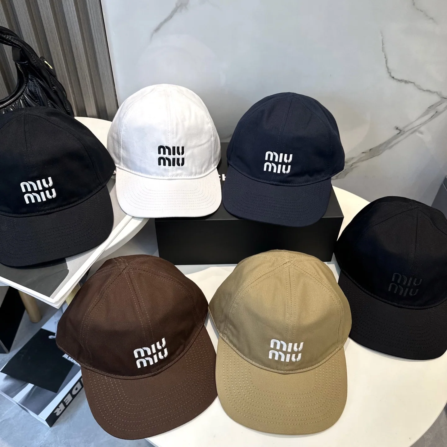 미우미우 모자 81108 Miu Miu Cap 상세 이미지 9
