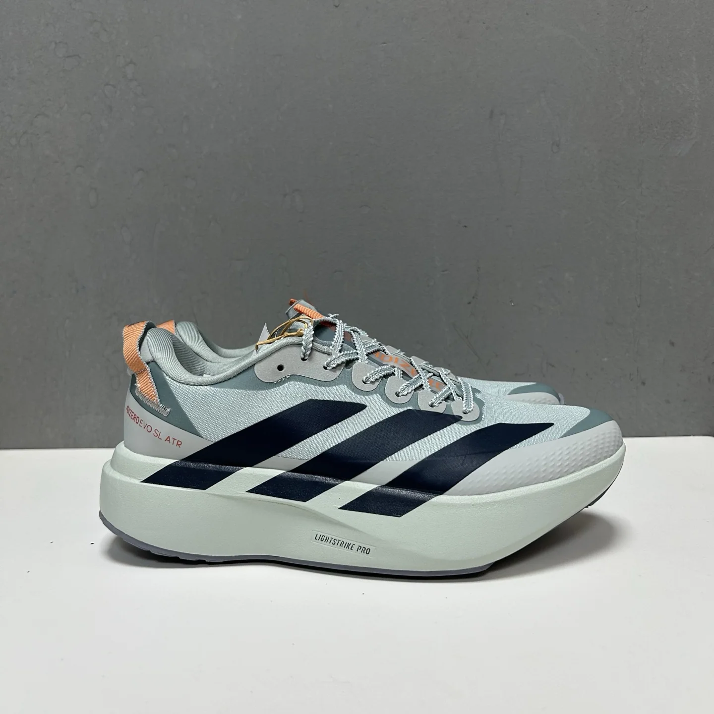 아디다스 신발 157699 Adidas Sneakers