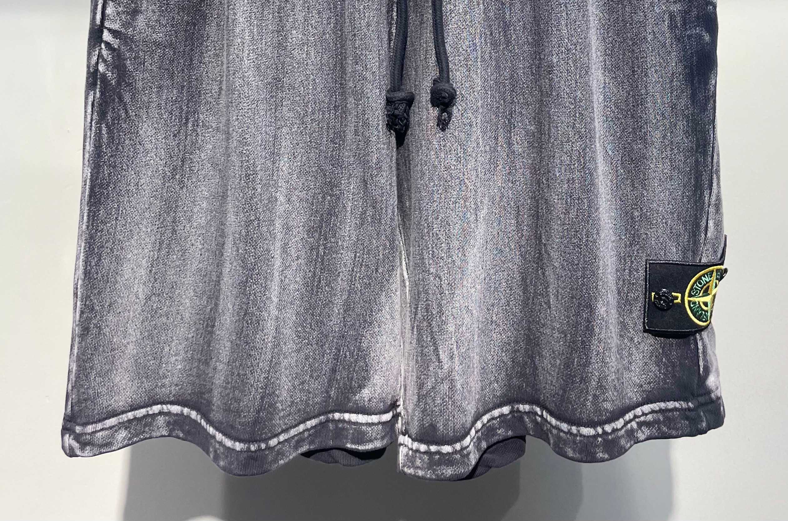 스톤아일랜드 워시드 빈티지 타이다이 남성 반바지 상세 이미지 4