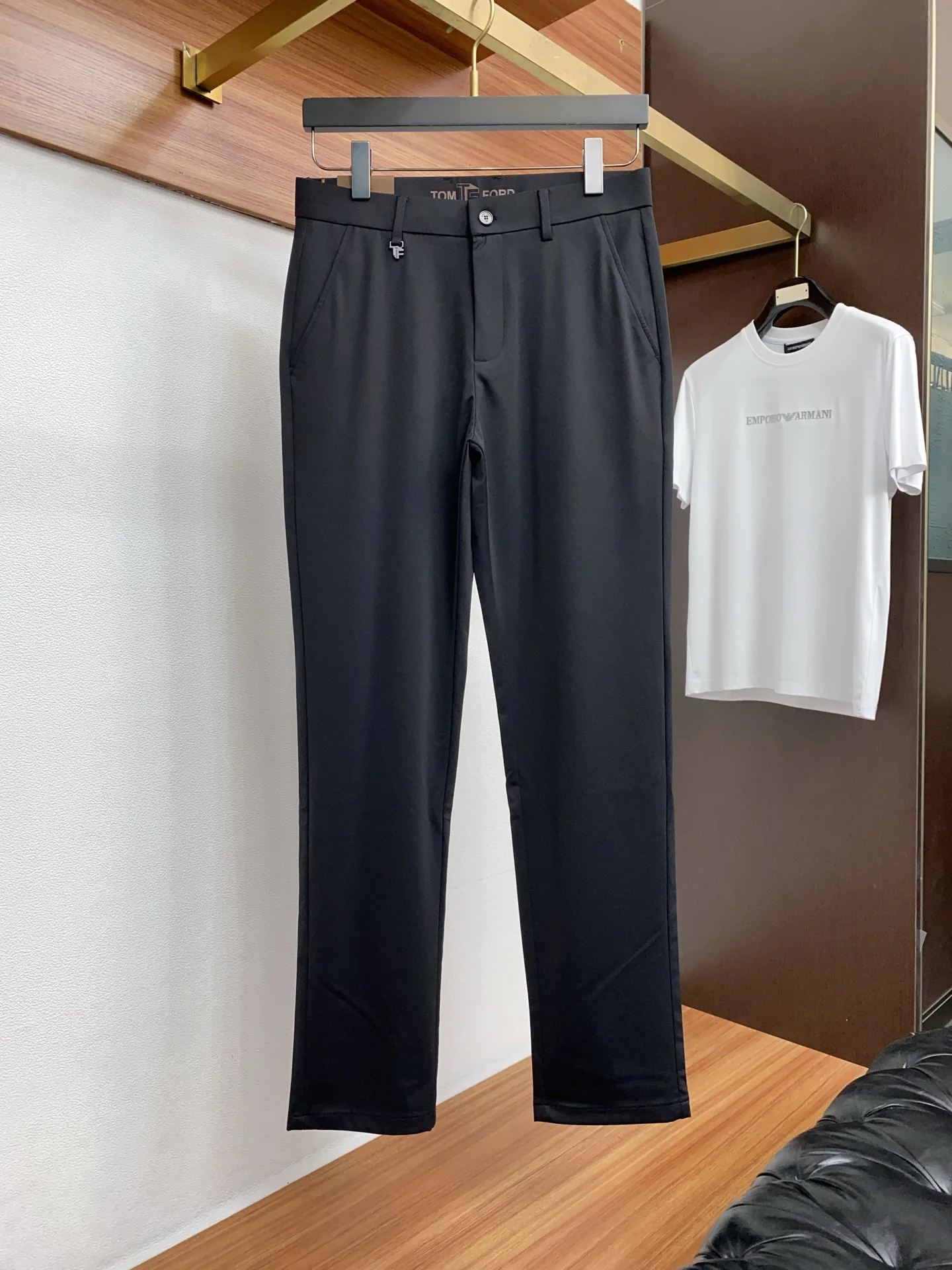 톰포드 일본산 데님 워시 가공 남성 바지 상세 이미지 2