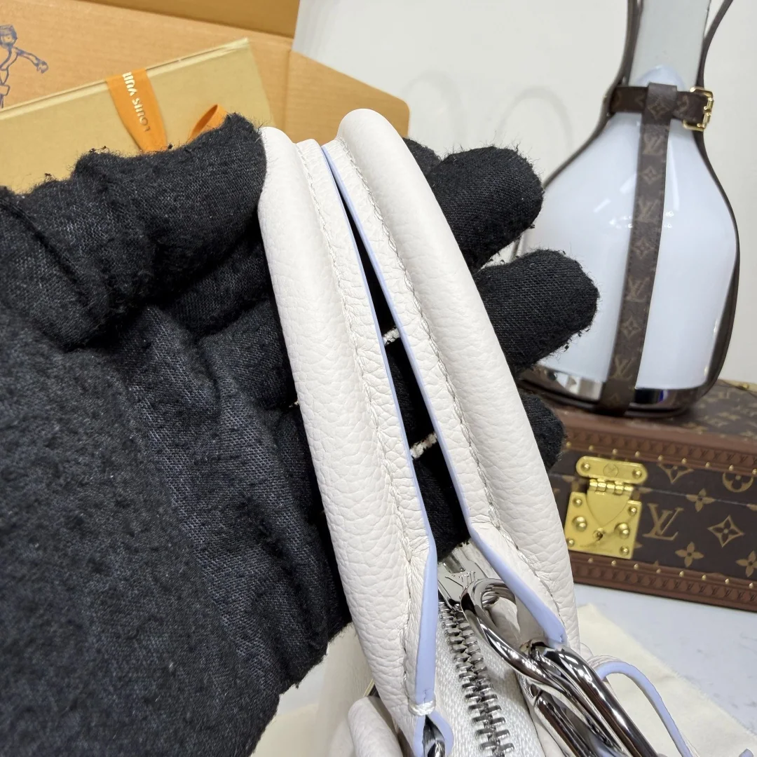 루이비통 알마 BB 핸드백 M26409 상세 이미지 8