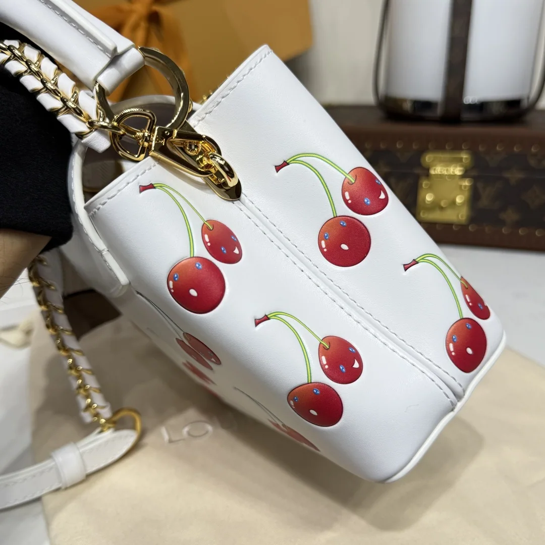 루이비통 카프시뉴 미니 핸드백 M13251 상세 이미지 9