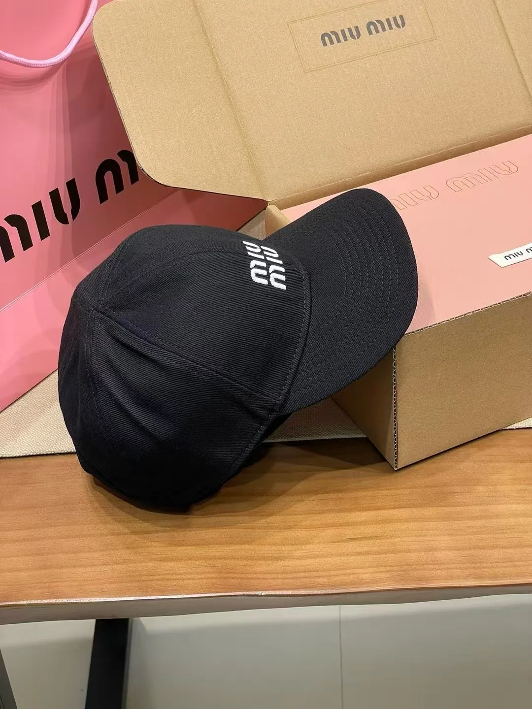 미우미우 야구모자 상세 이미지 3