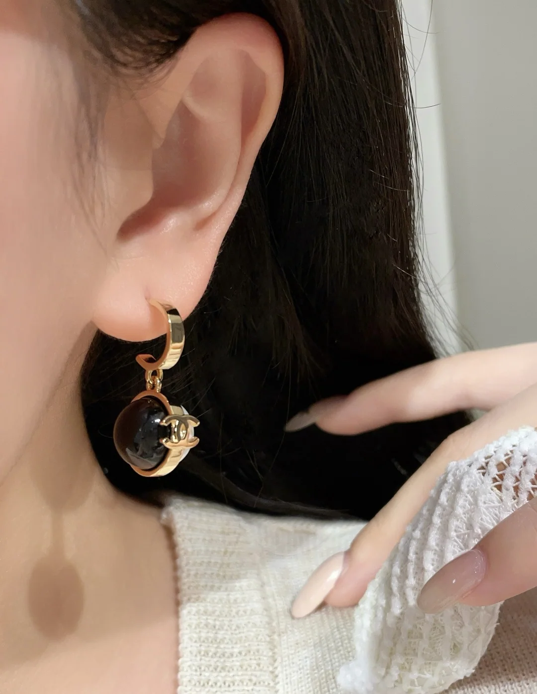 샤넬 블랙 화이트 컬러블록 진주 귀걸이 상세 이미지 2
