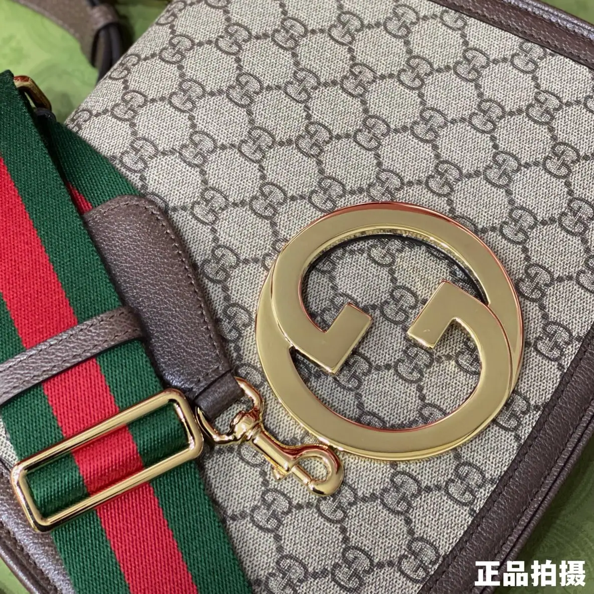 구찌 레트로 더블 G 메신저백 상세 이미지 5