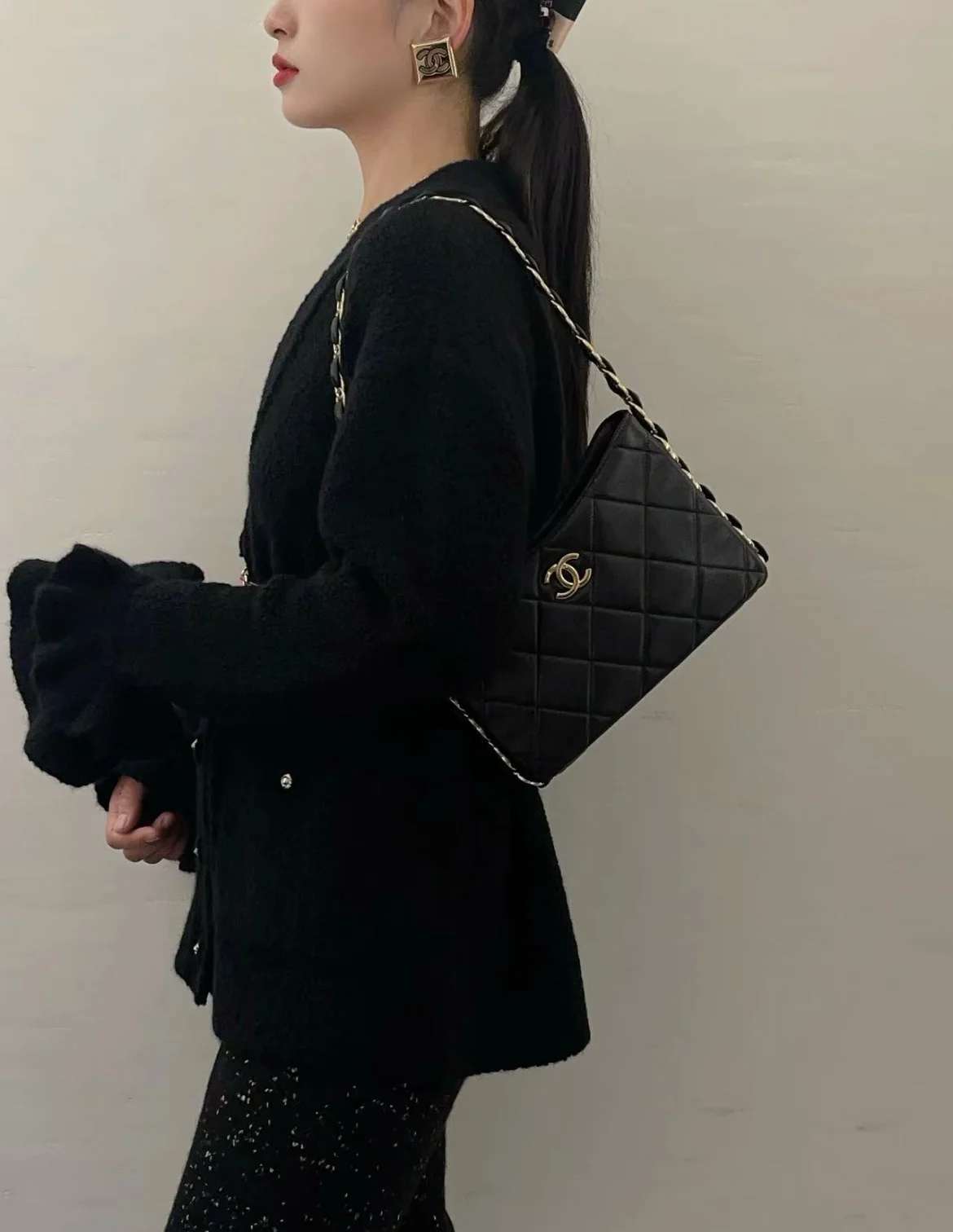 샤넬 24 K 체인 블랙 램스킨 호보백 24 K 상세 이미지 4