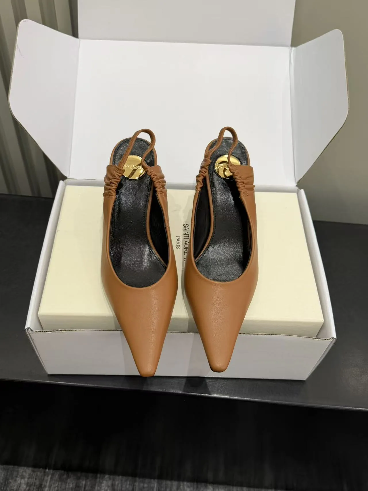 생로랑 YSL 스퀘어 토 오픈 백 샌들 상세 이미지 2