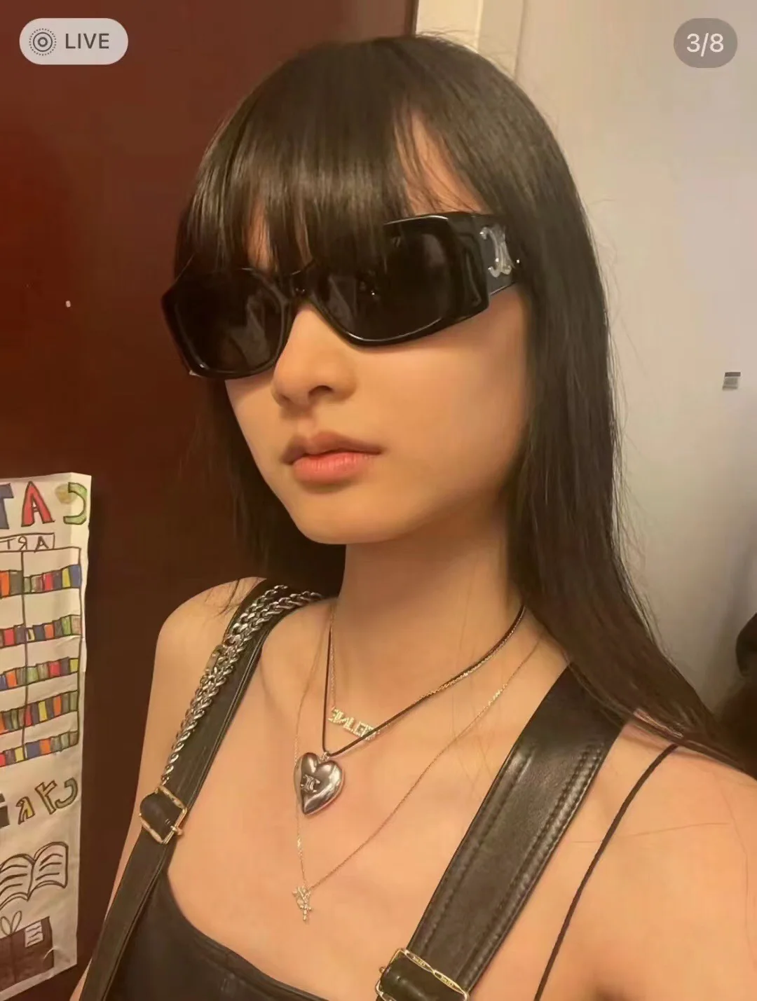 셀린느 다이아몬드 장식 로고 목걸이 상세 이미지 4