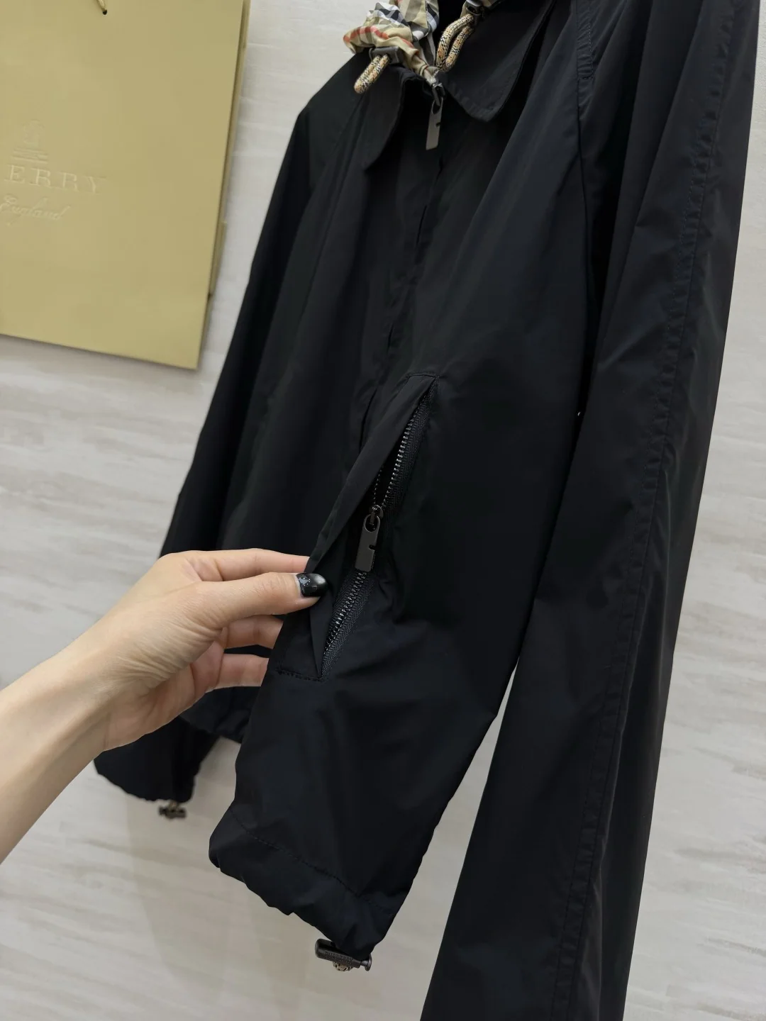 버버리 말타기 체크 후드 자켓 상세 이미지 3