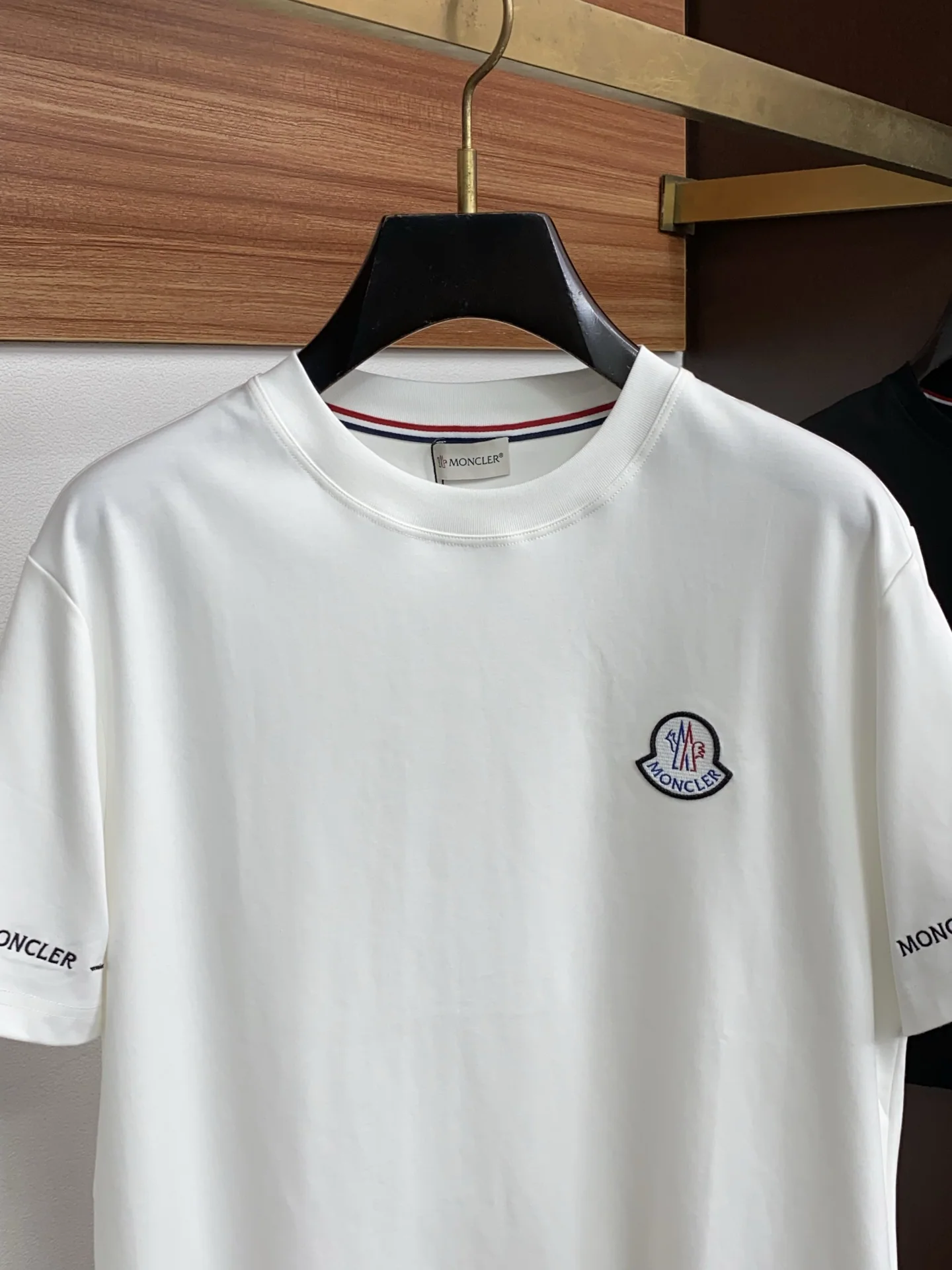 몽클레어 여성 면 크루넥 반팔 티셔츠 상세 이미지 2