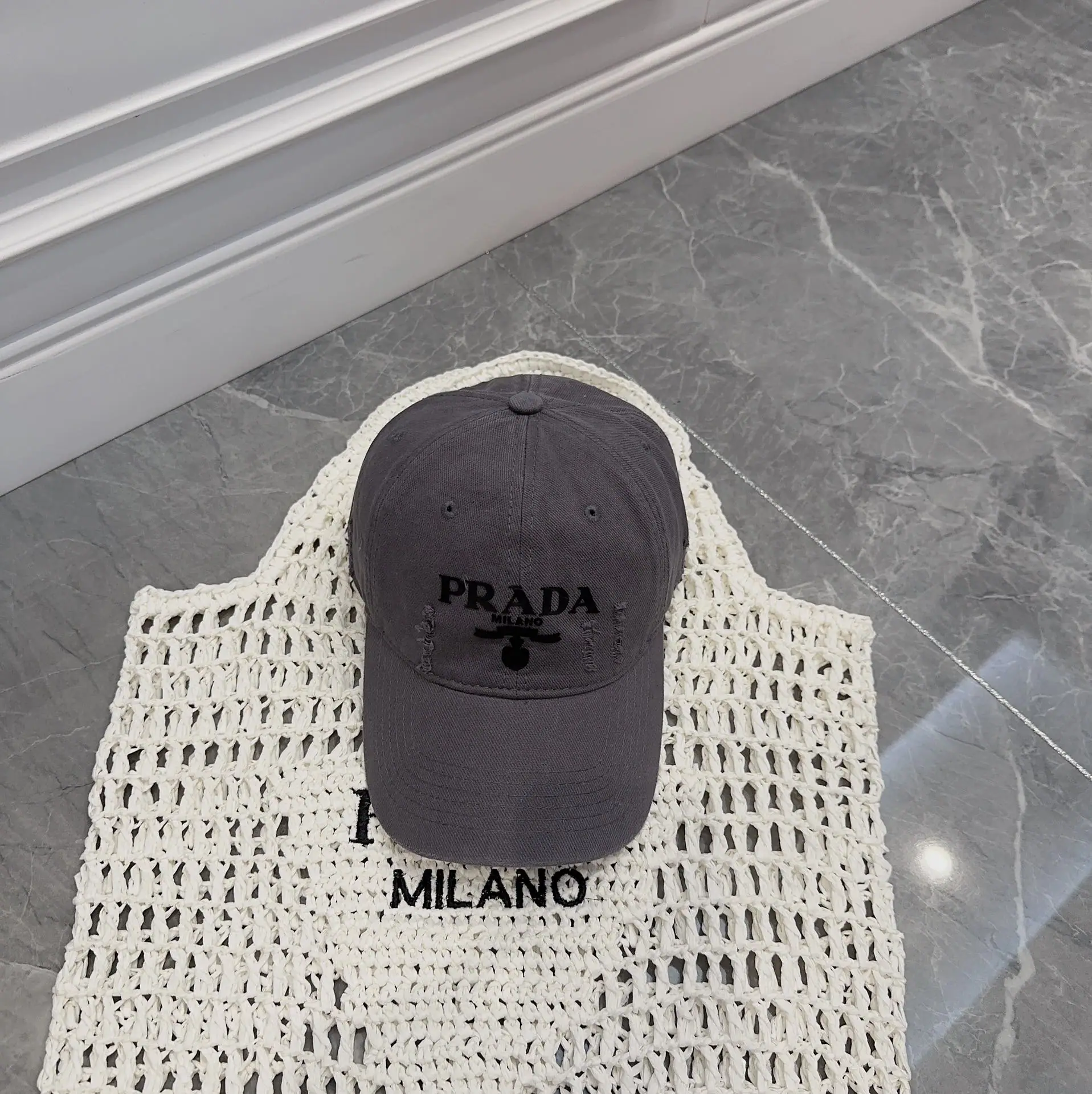 프라다 데미지 코튼 베이스볼캡 상세 이미지 1
