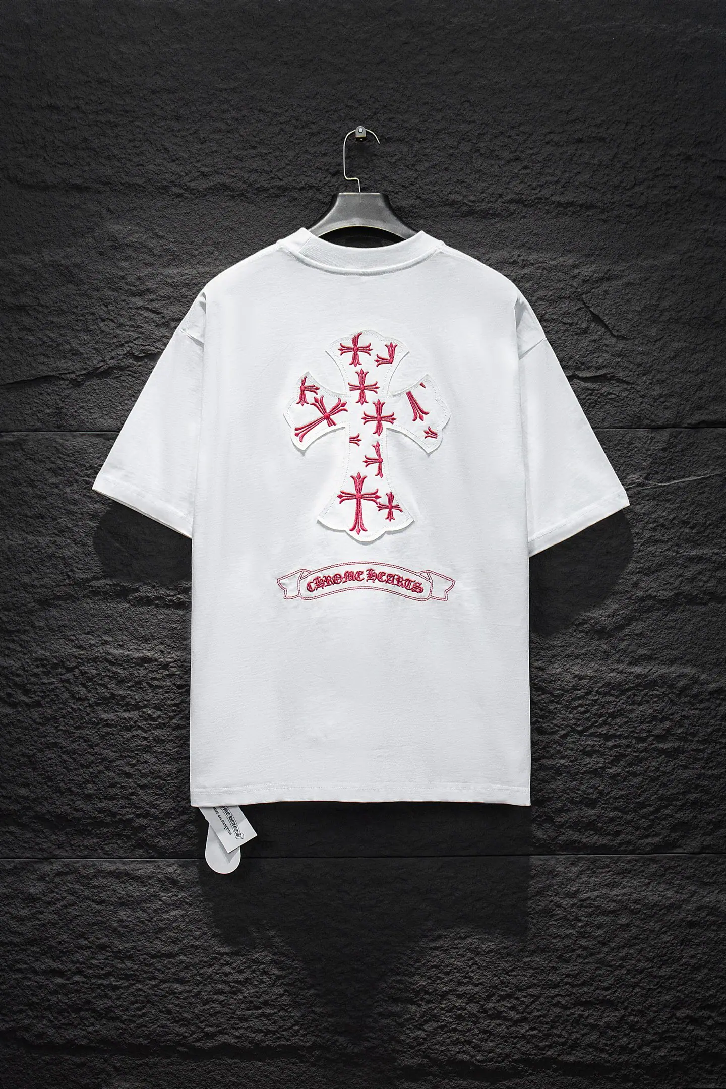 크롬하츠 가죽 라벨 자수 남성 반팔티셔츠 상세 이미지 2