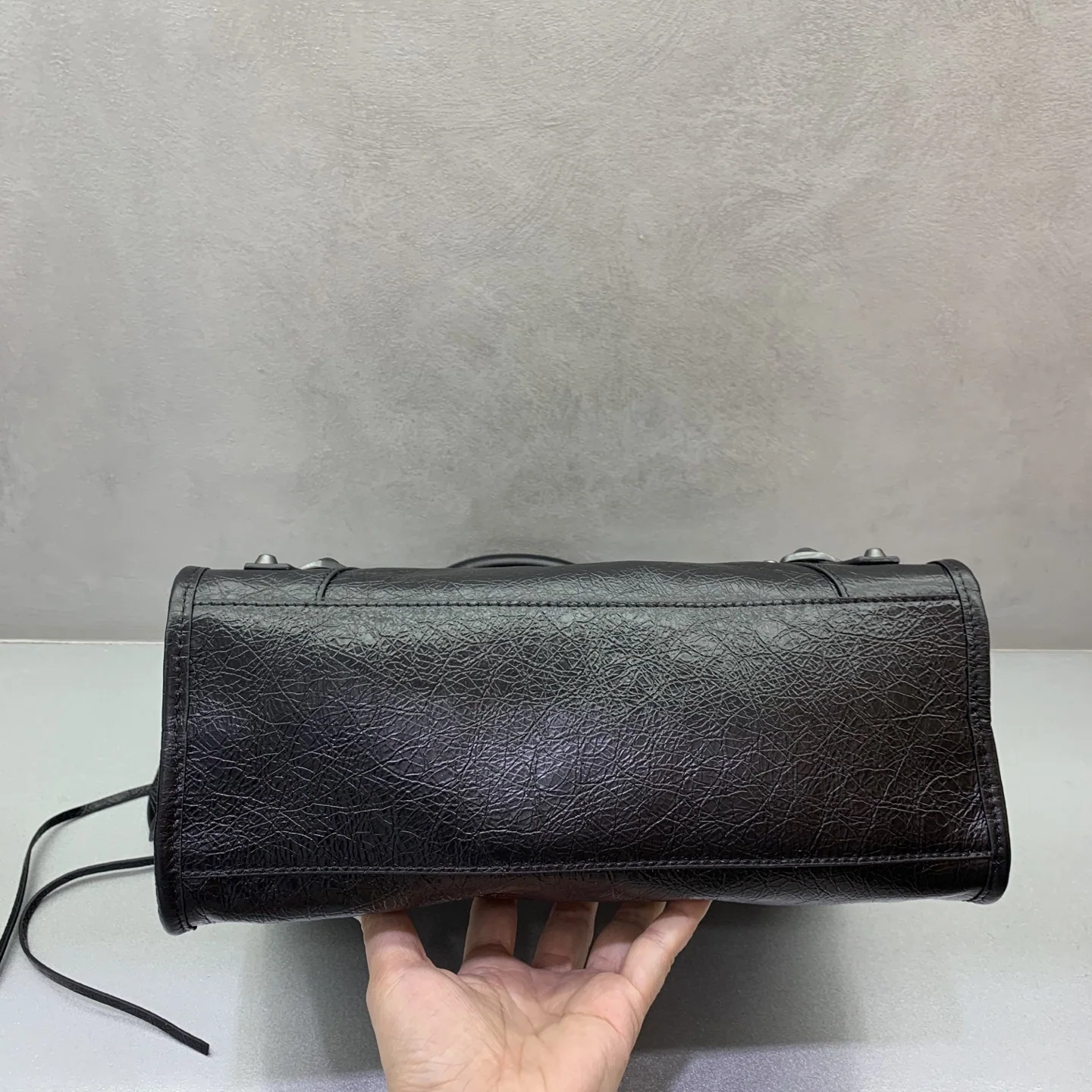 발렌시아가 가방 상세 이미지 4