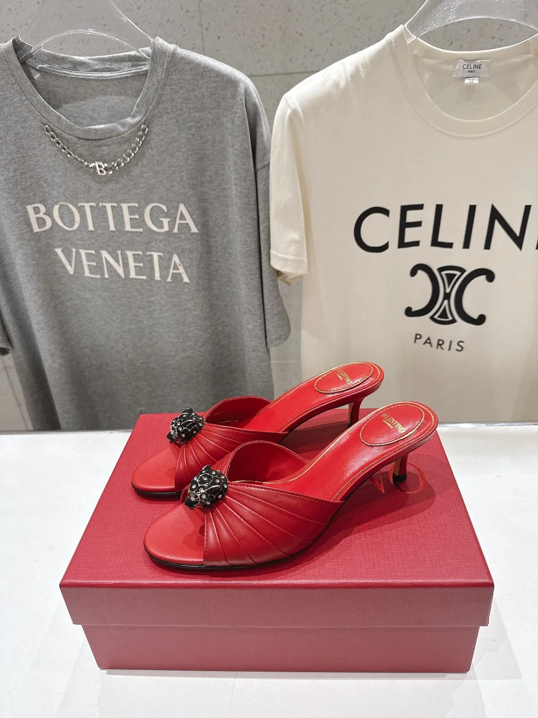 발렌티노 레더 샌들 상세 이미지 4