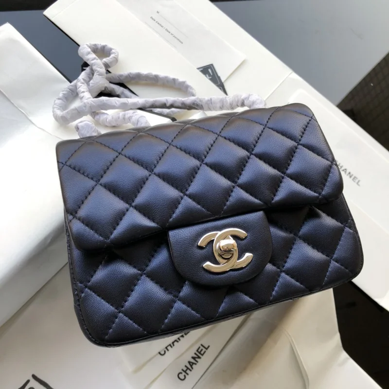 샤넬 CF 스퀘어 팻맨 양가죽 가방 상세 이미지 1