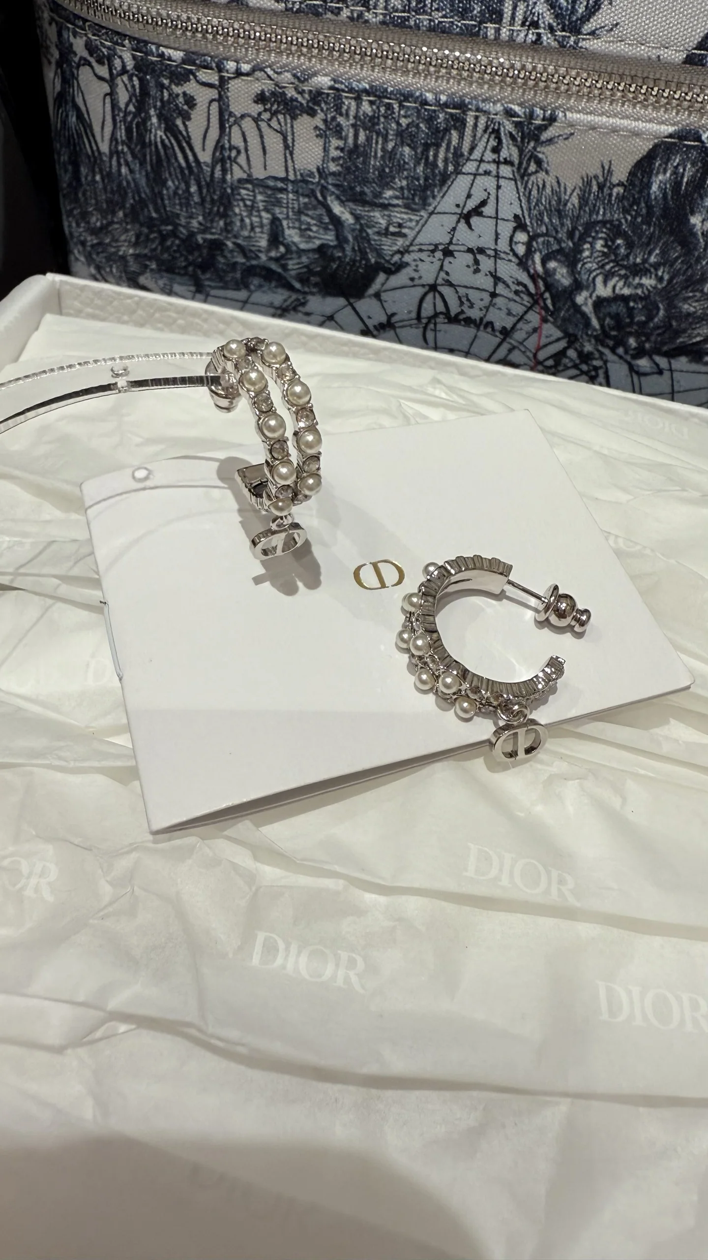 디올 귀걸이 60779 Dior Earrings 상세 이미지 1