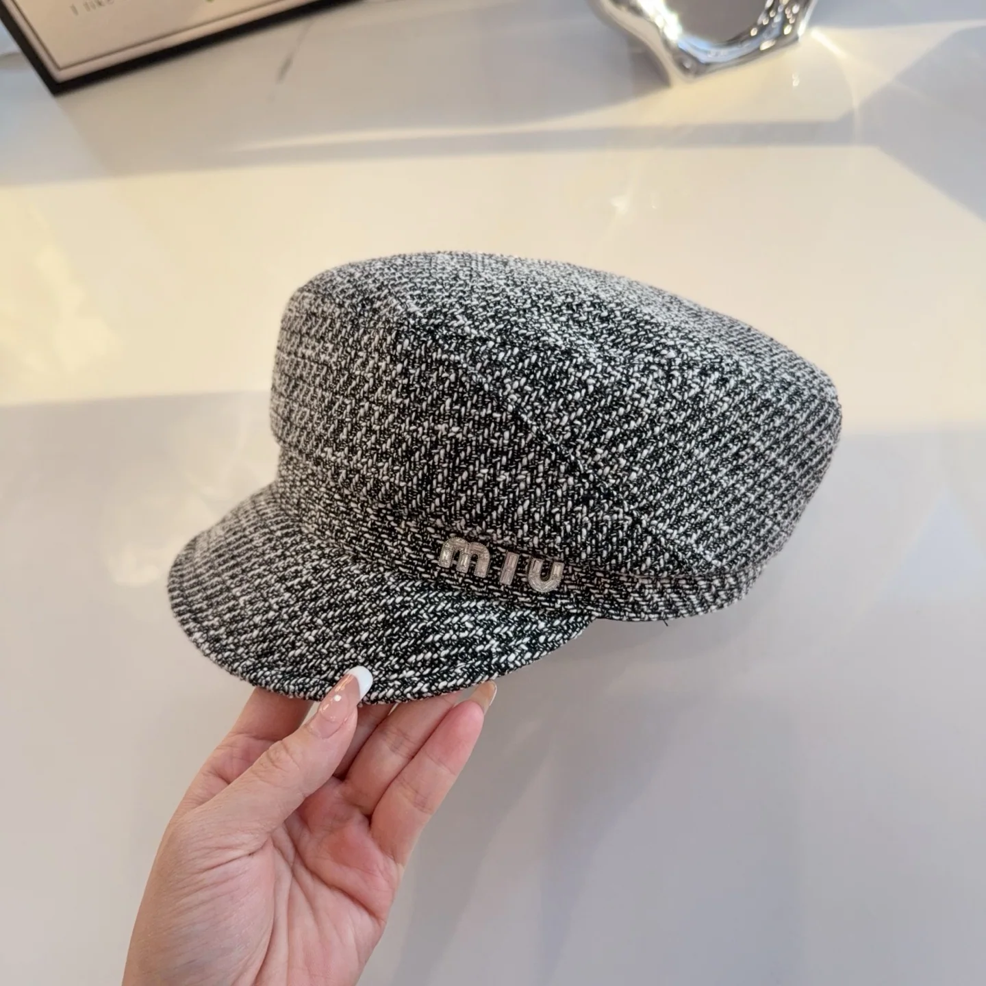 미우미우 모자 81383 Miu Miu Cap 상세 이미지 4