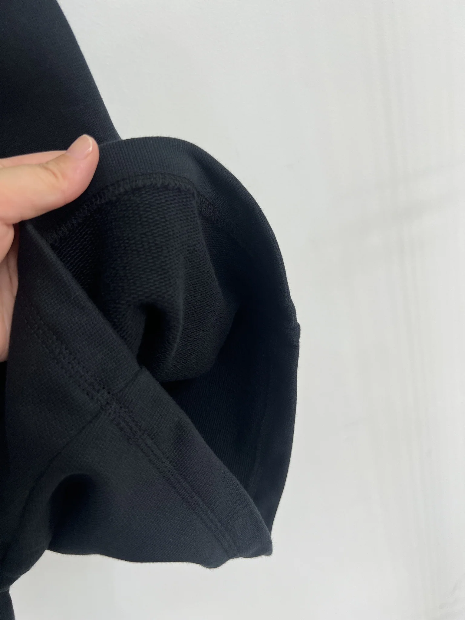 버버리 코튼 자수 말 로고 남성 반바지 상세 이미지 4
