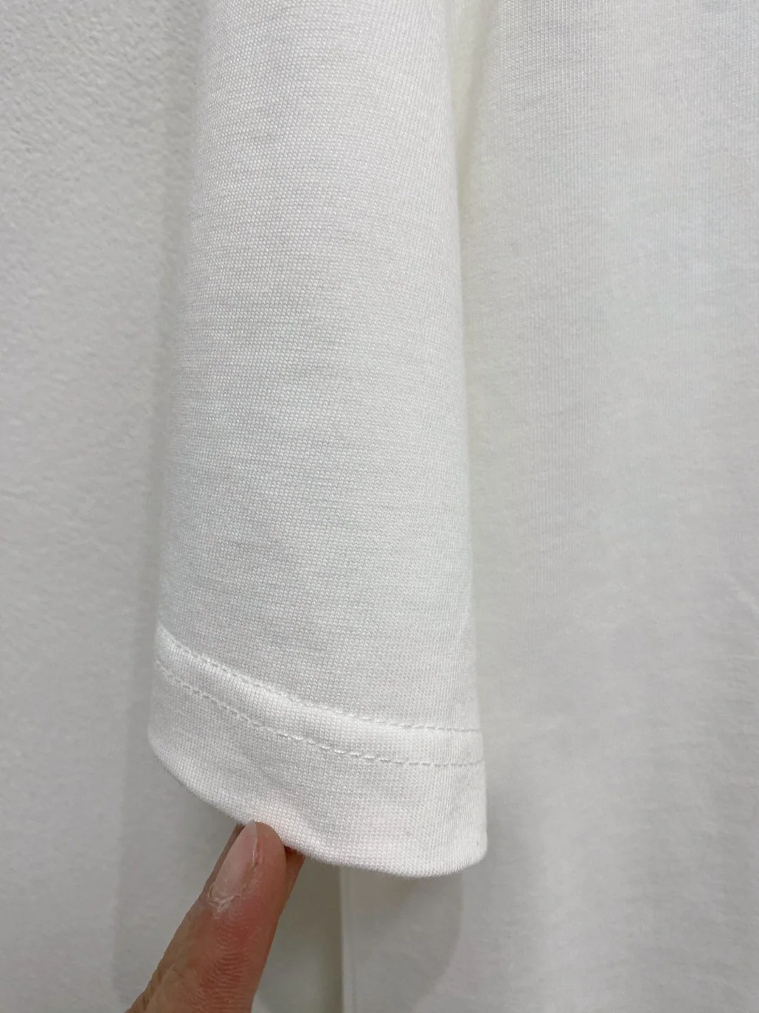 오프화이트 남성 반팔 티셔츠 상세 이미지 5