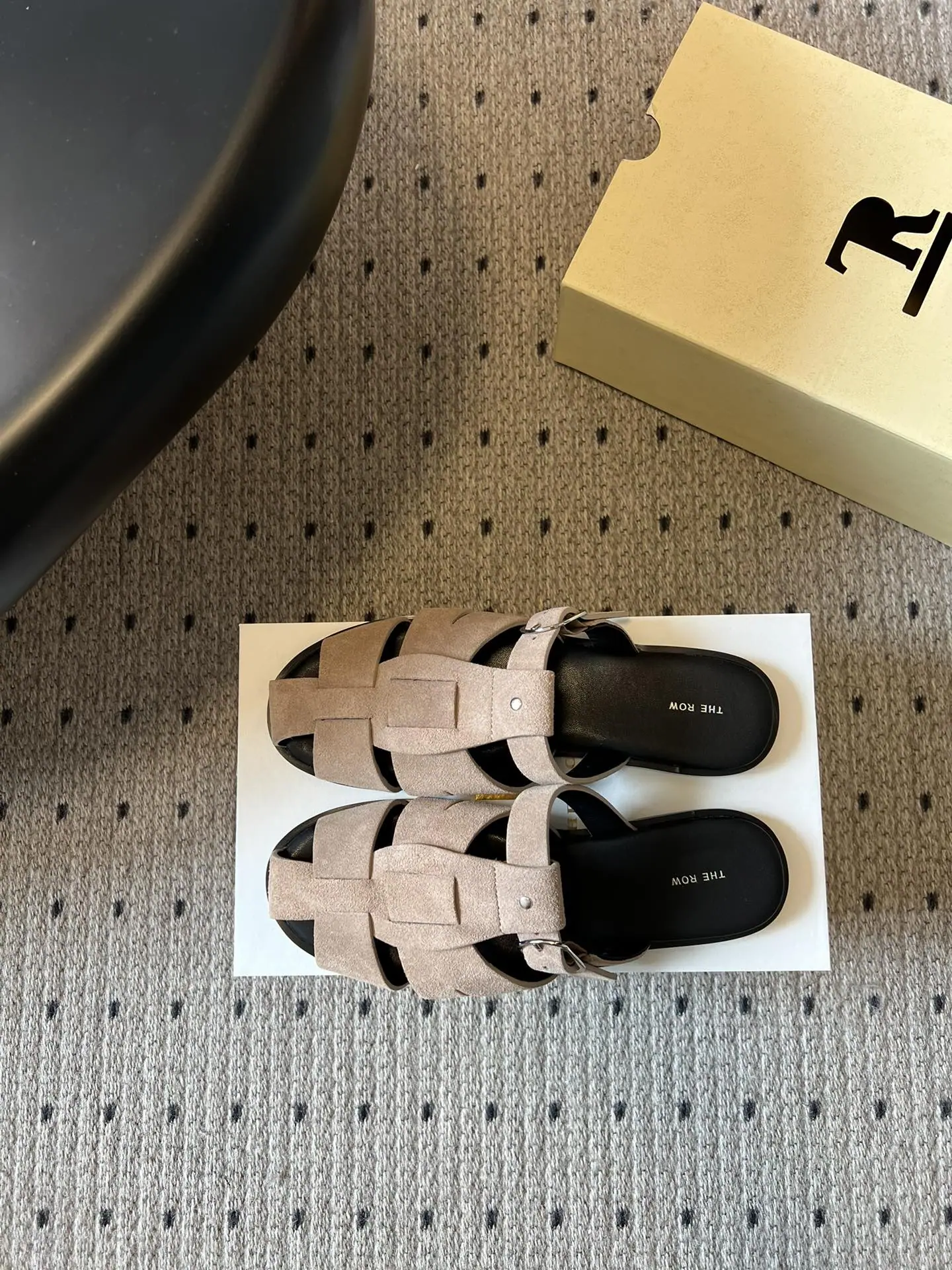 더로우 레트로 꼬임 로마 샌들 상세 이미지 6