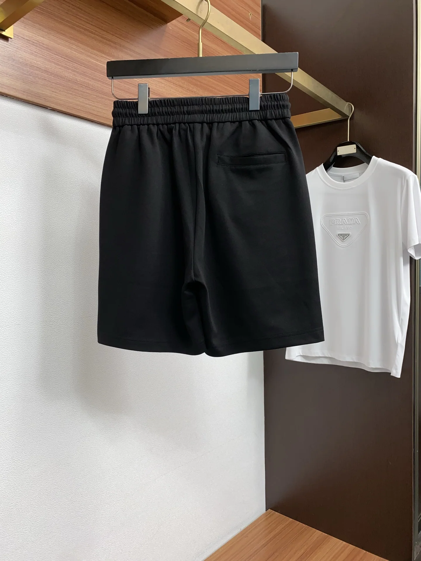 루이비통 오리지널 핏 남성 린넨 스트레치 반바지 상세 이미지 8
