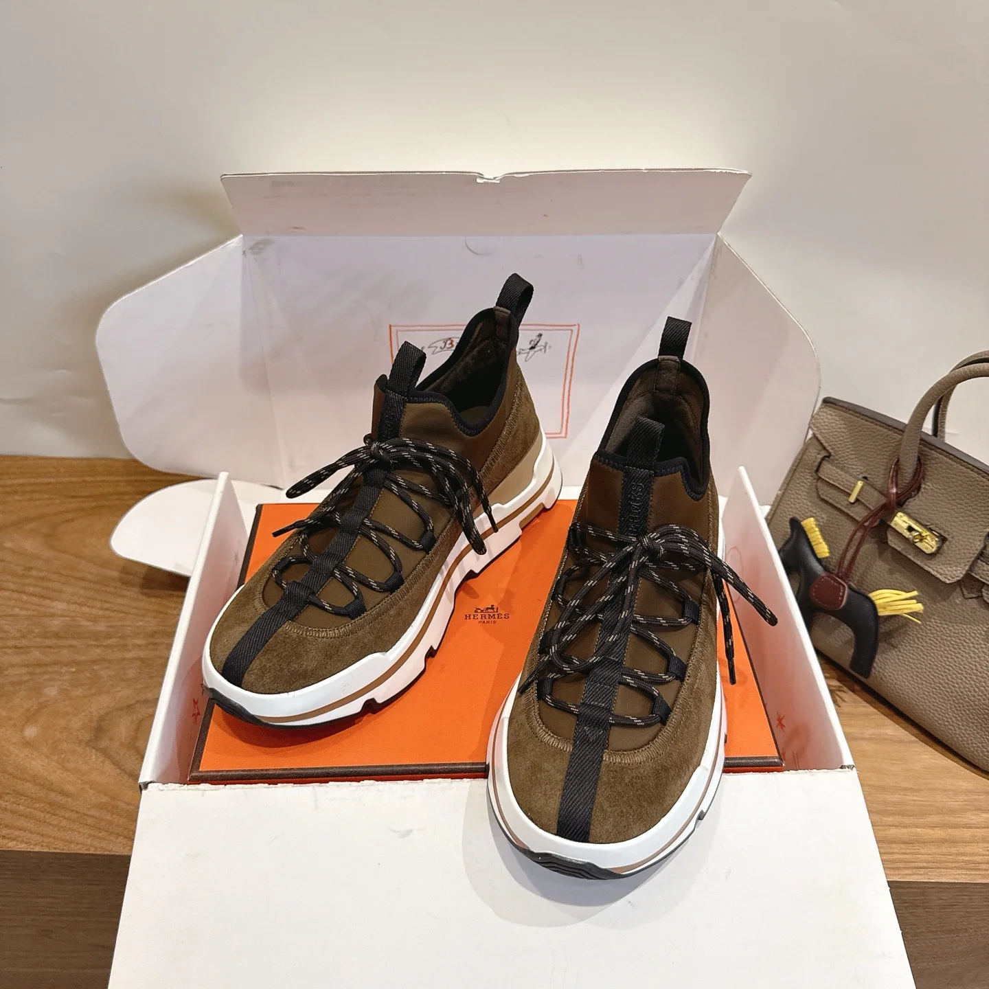 에르메스 영국풍 컬러 블록 클래식 남성 신발 상세 이미지 1
