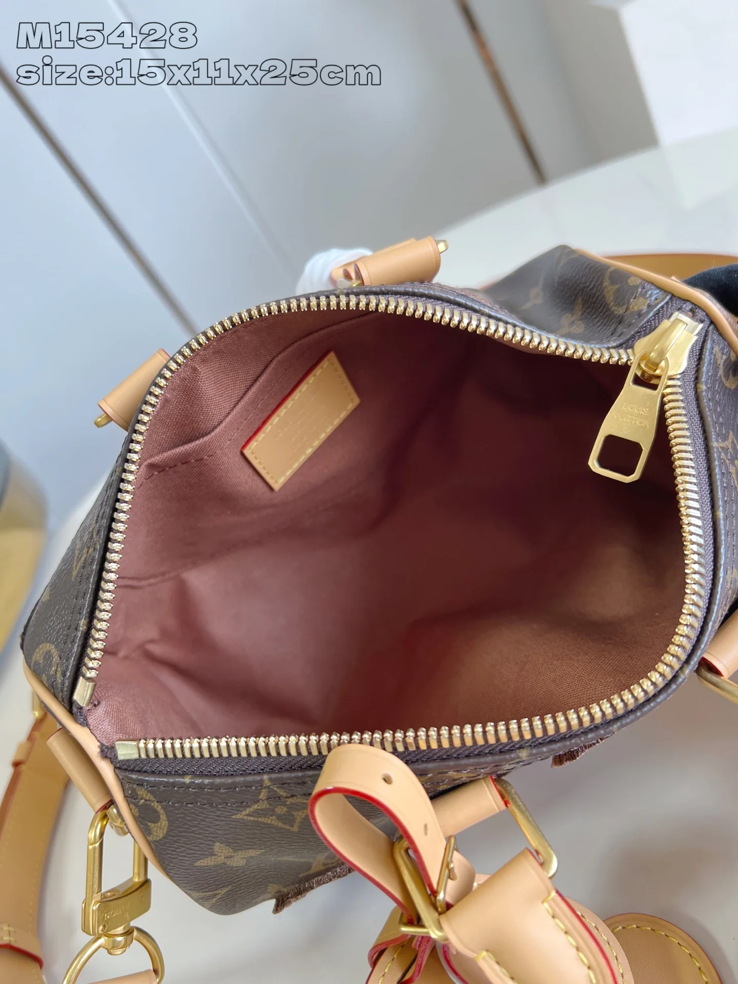루이비통 M15428 키폴 핸드백 모노그램 상세 이미지 8