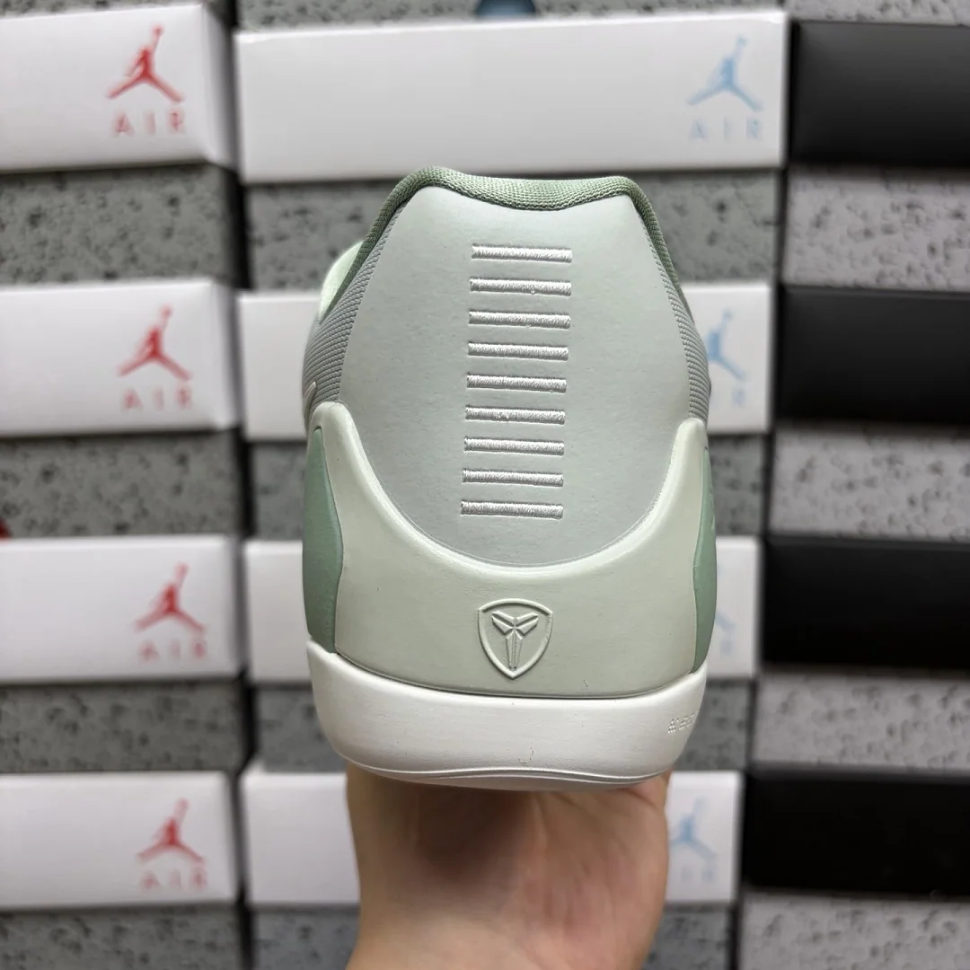 나이키 [GX] 코비 9 EM 로우 프로트로 IH1401-003 201709 Nike Kobe 9 EM Low Protro Light 상세 이미지 4