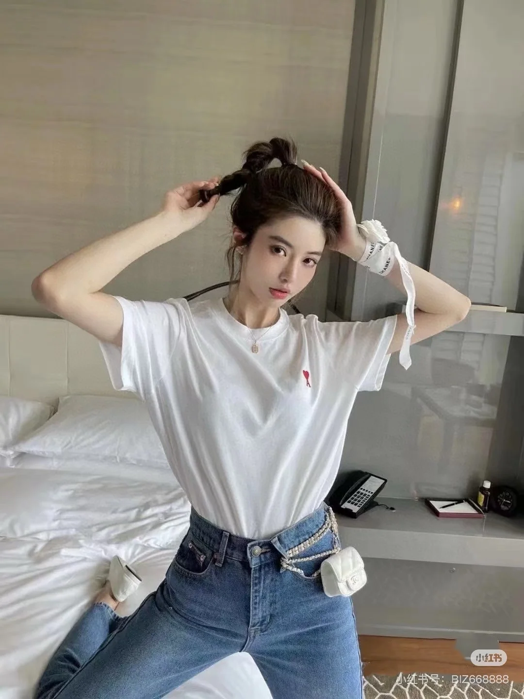 아미 하트 자수 린넨 반팔 티셔츠 상세 이미지 8