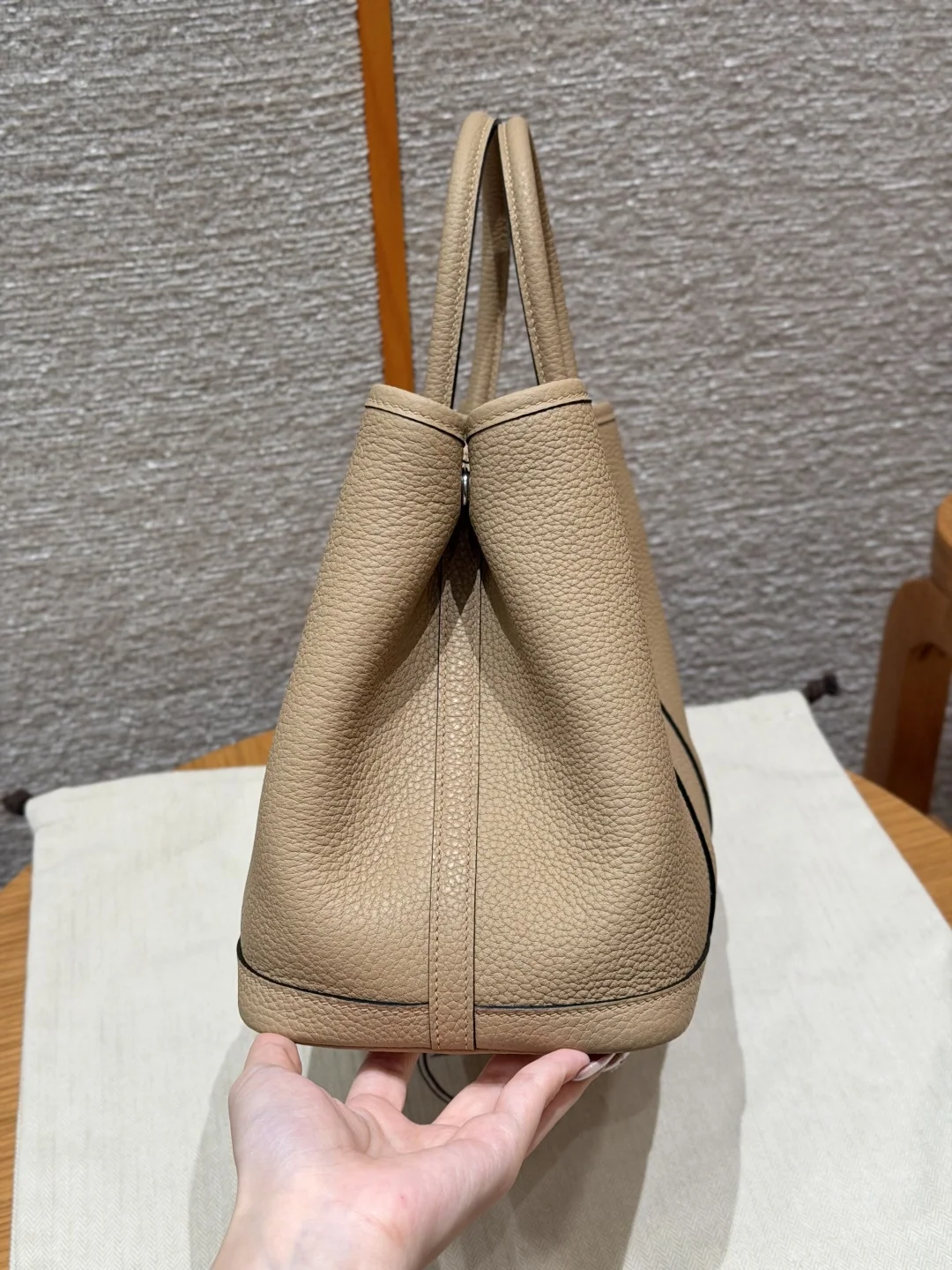 에르메스 가든파티 가죽 숄더백 30 cm 상세 이미지 4