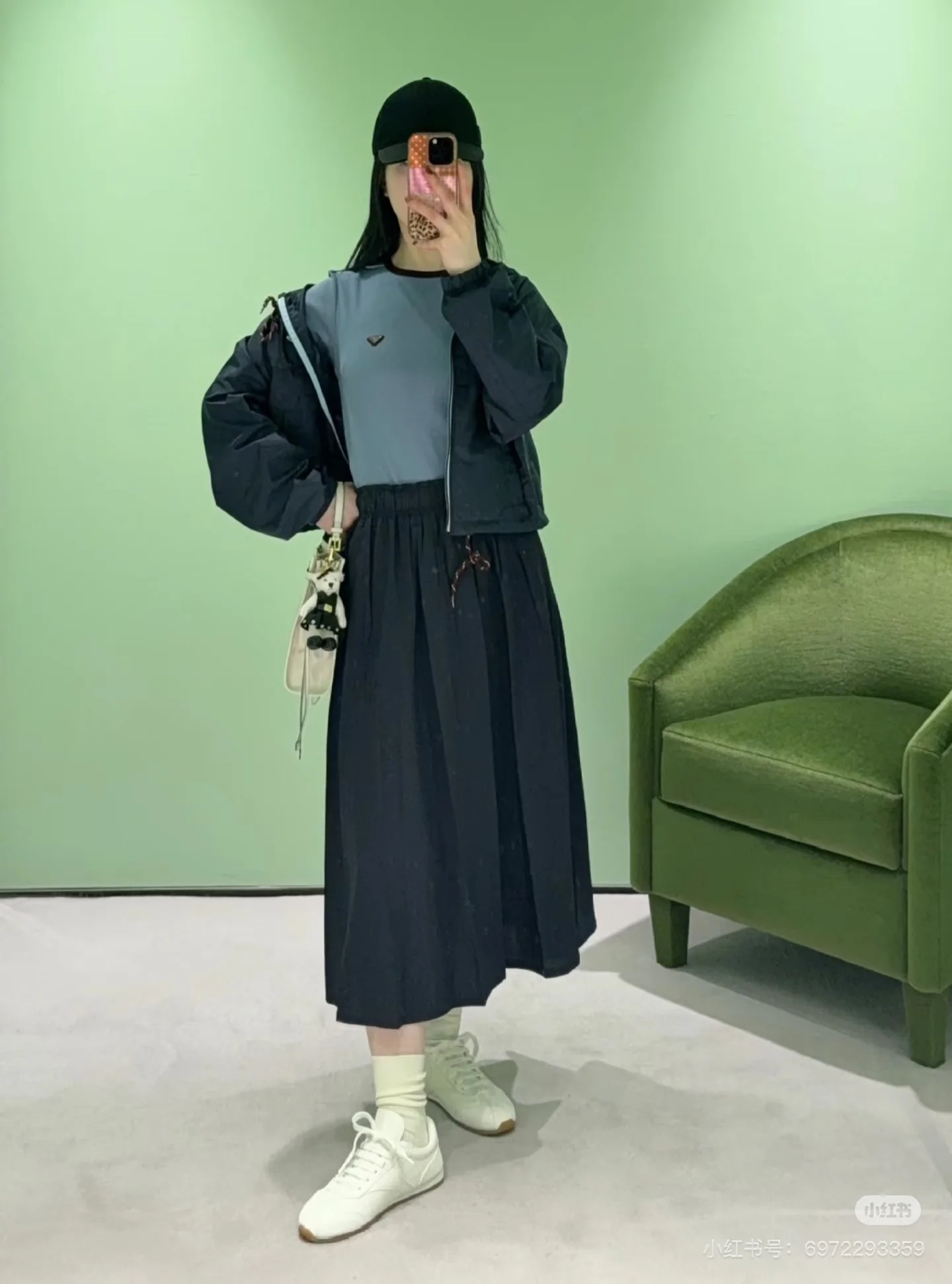 프라다 네이비 후드 숏 자켓 상세 이미지 4
