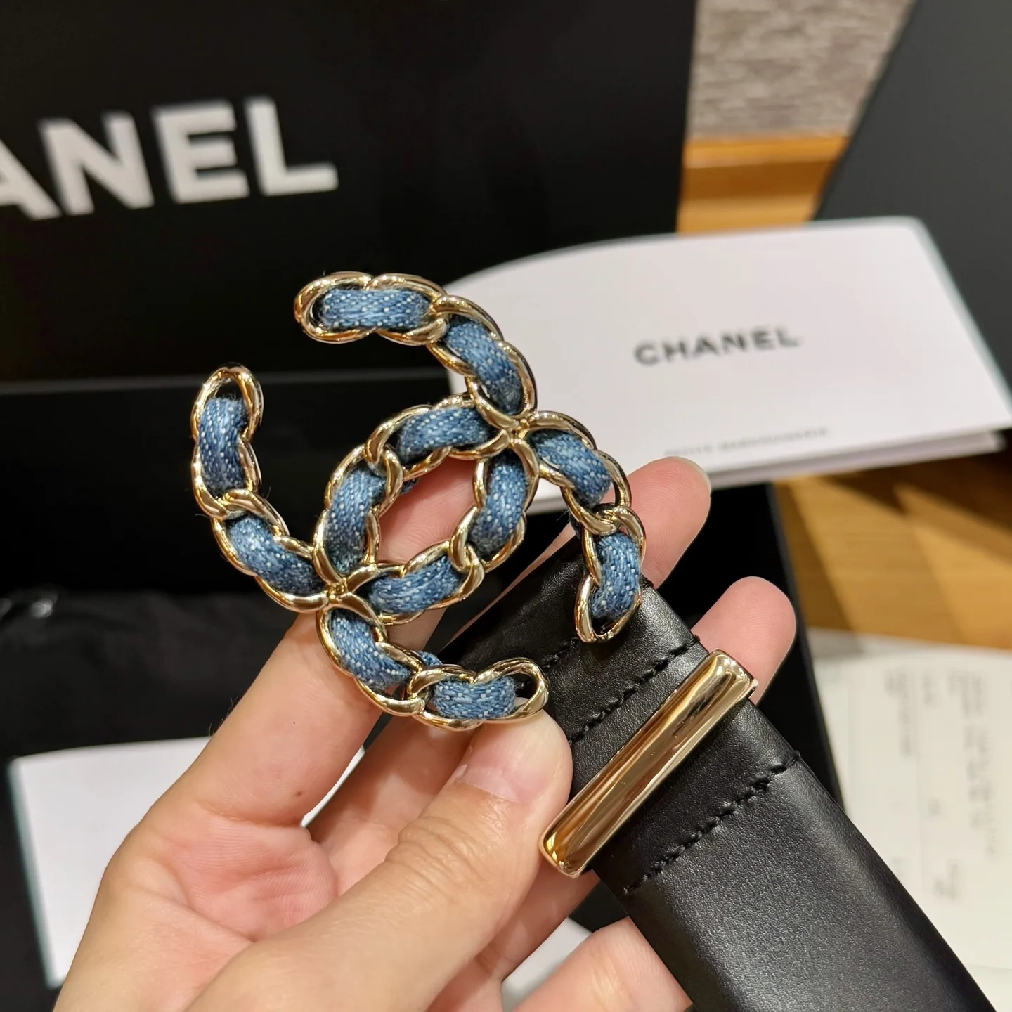 샤넬 더블 C 버클 카프스킨 벨트 상세 이미지 4