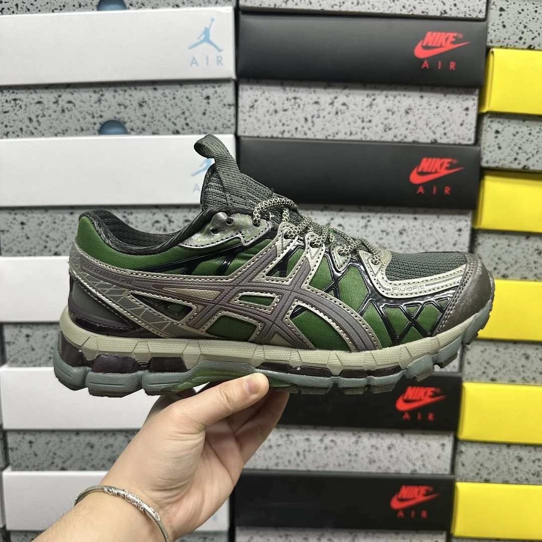 아식스 [KO] 1203A664-300 200454 Asics UB10-S Gel-Kayano 20 Kiko Kostadinov Moss 상세 이미지 3