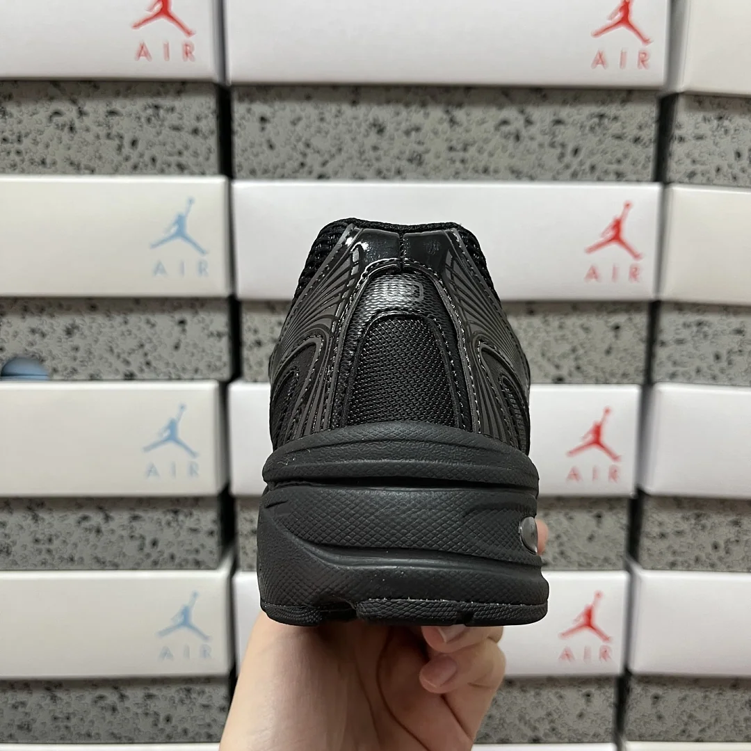 뉴발란스 [XY] 740 U740BO2 202075 New Balance 740 Triple Black 상세 이미지 4