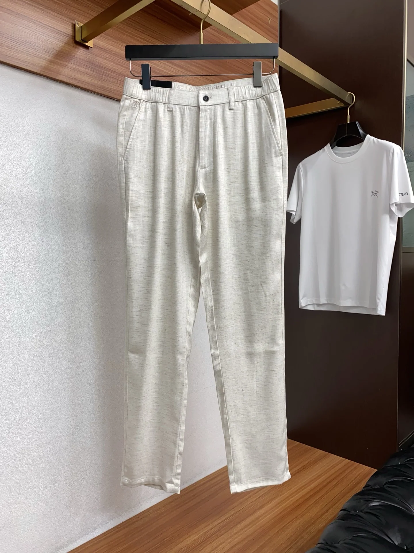 브루넬로쿠치넬리 린넨 캐주얼 남성 바지 2026 SS 상세 이미지 2