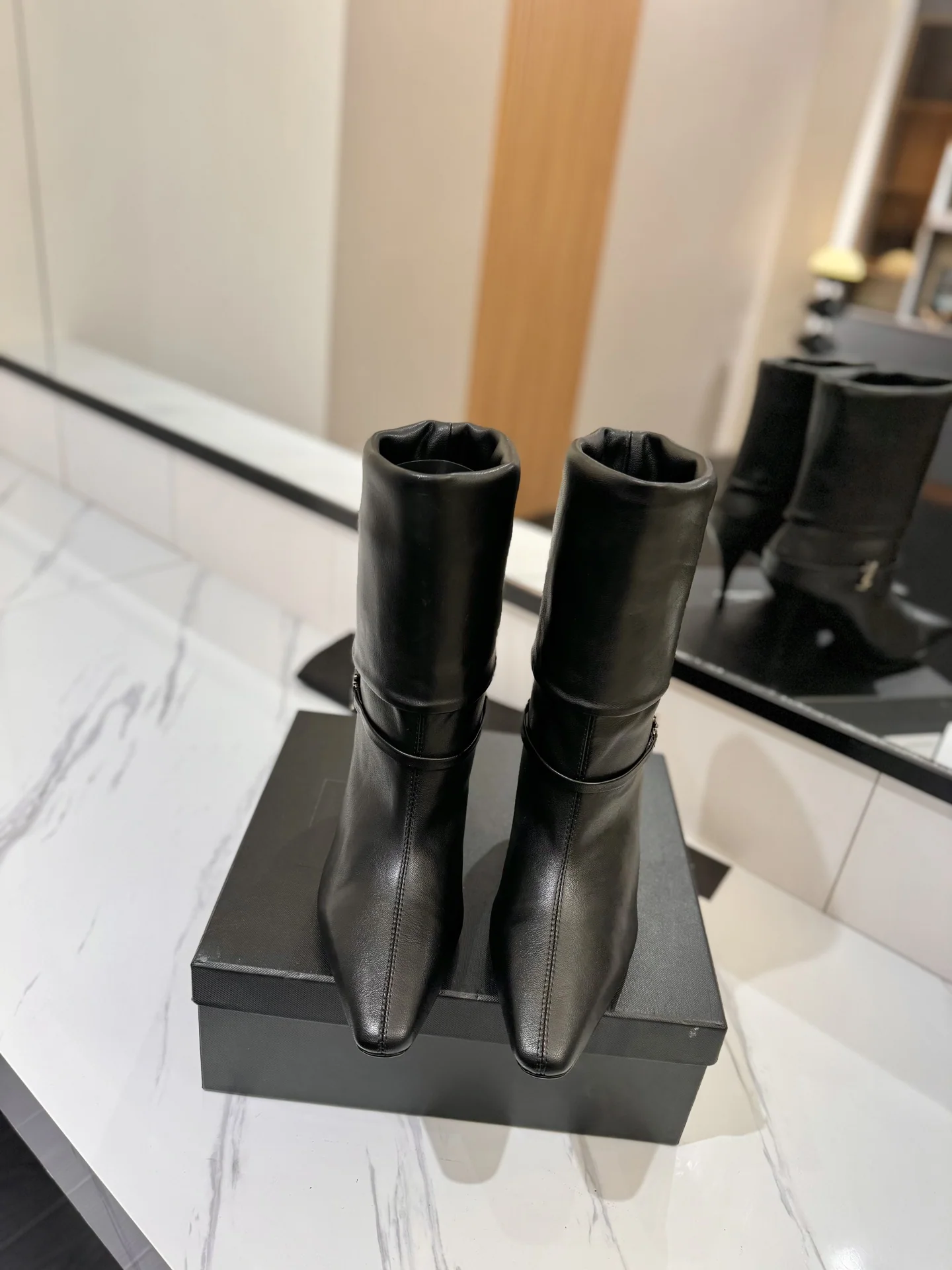 생로랑 YSL 앵클 부츠 9439 상세 이미지 3