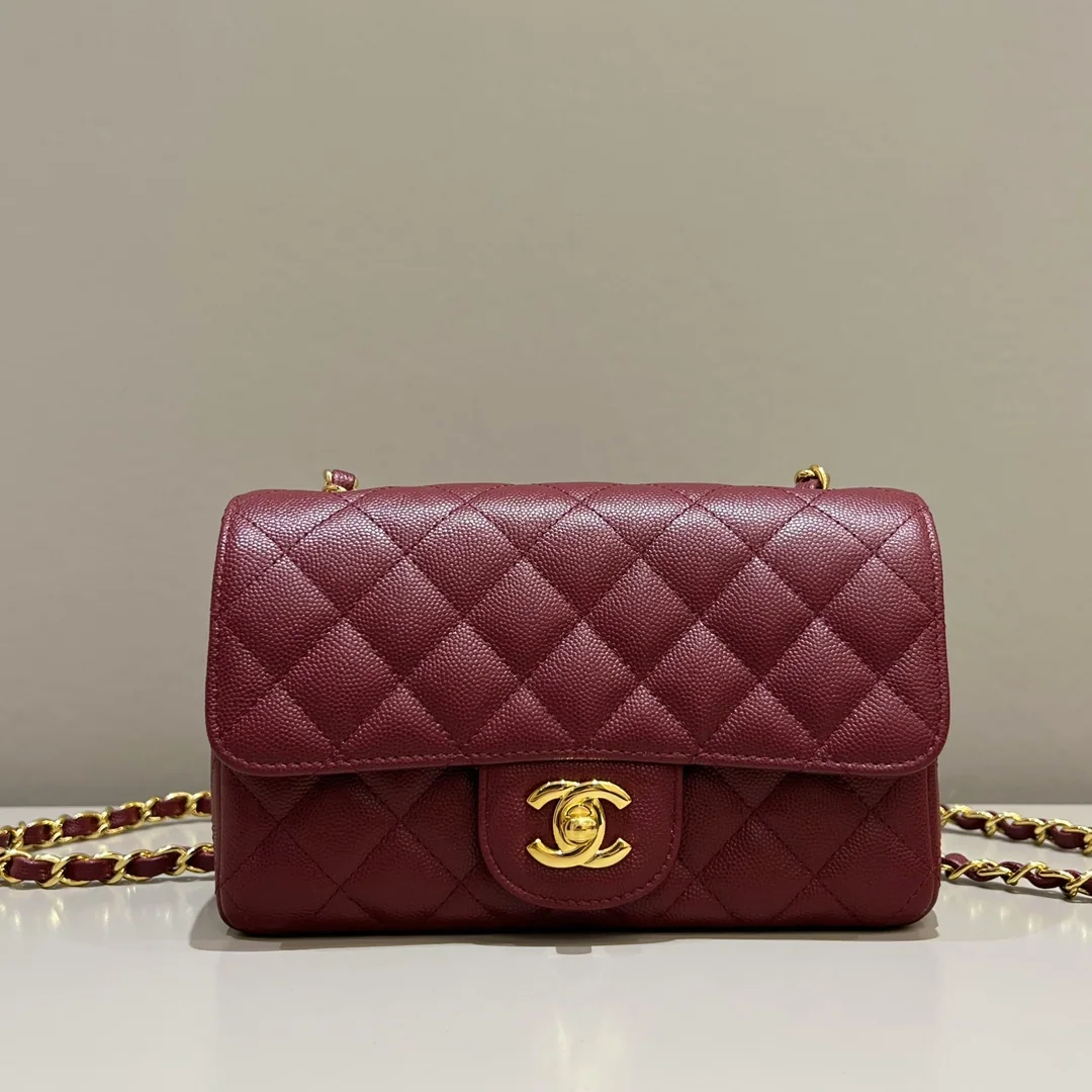 샤넬 CF 클래식 플랩백 버건디 금장 캐비어 소가죽 상세 이미지 1