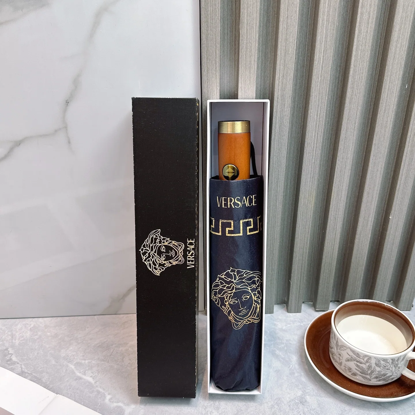베르사체 3 단 접이식 자동 우산 85667