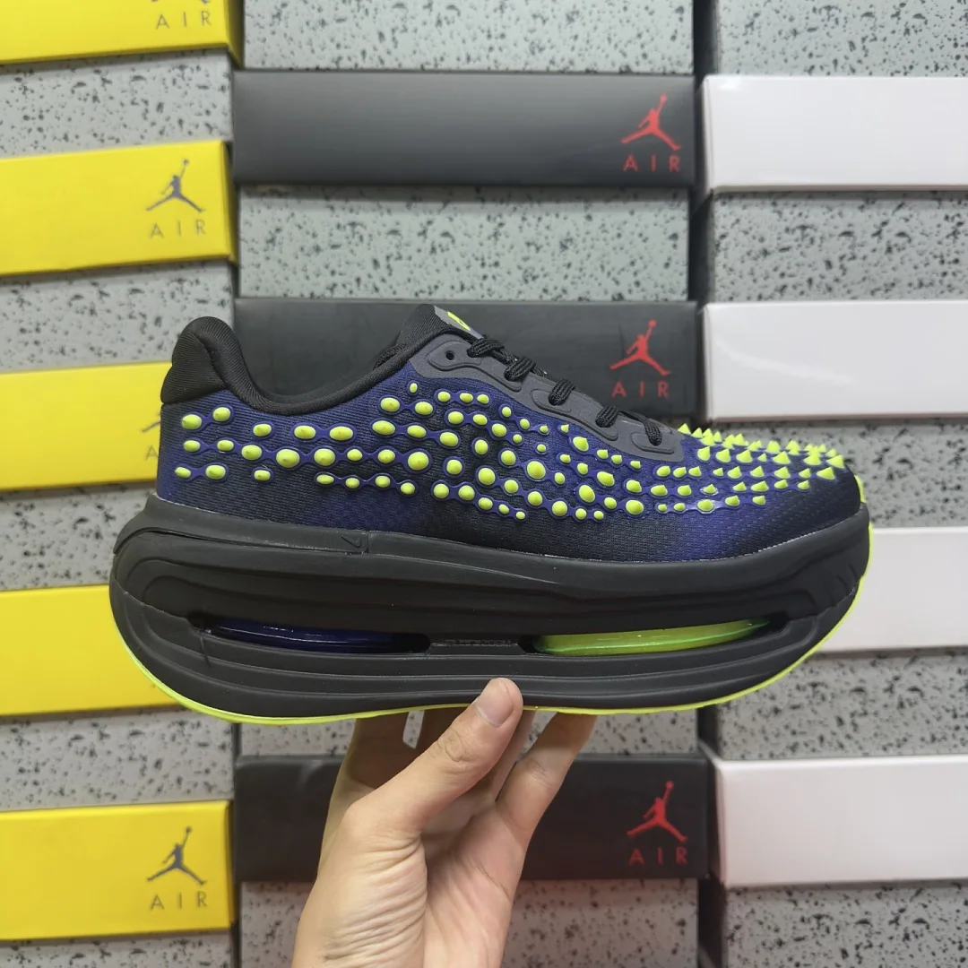 나이키 [5A] 보메로 프리미엄 QS IR2168-002 201766 Nike Vomero Premium QS Black Volt Glow 상세 이미지 9