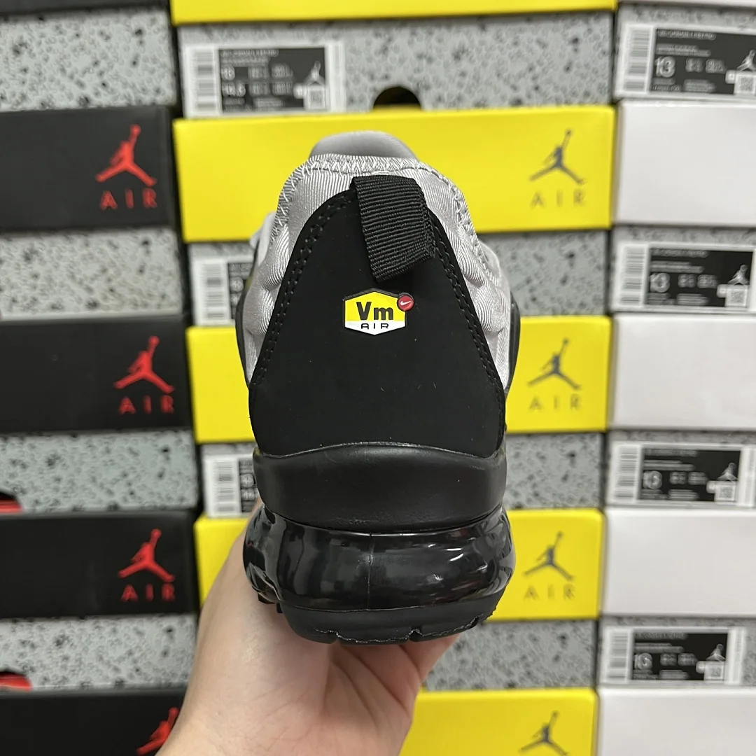 나이키 [OT] 에어 베이퍼맥스 플러스 CK0900-001 201572 Nike Air Vapormax Plus Cool Grey Black 상세 이미지 3