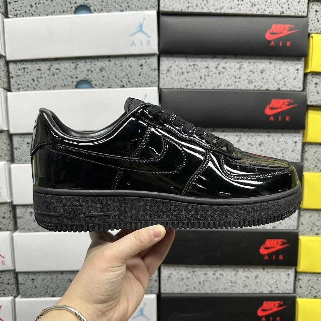 나이키 [XY/PB] 에어 포스 1 로우 IV2857-010 201754 Nike Air Force 1 Low '07 Premium Black 상세 이미지 4