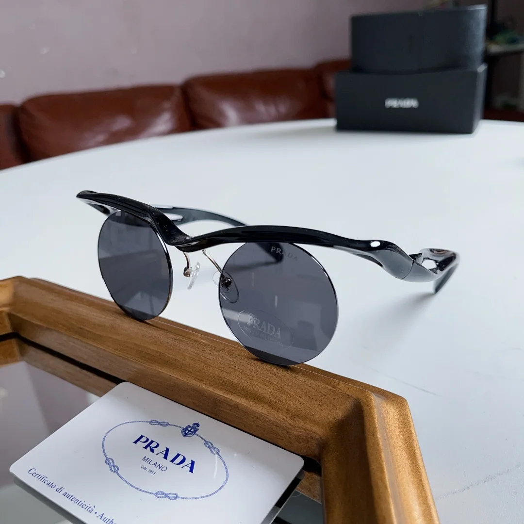 프라다 선글라스 74459 Prada Sunglasses 상세 이미지 2