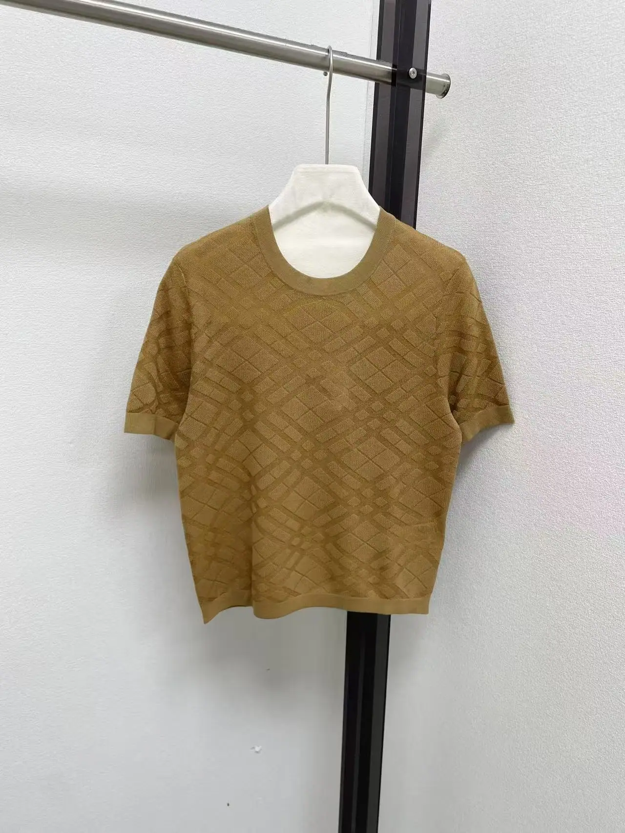 버버리 기하학 자카드 립 크루넥 반팔 탑 상세 이미지 3