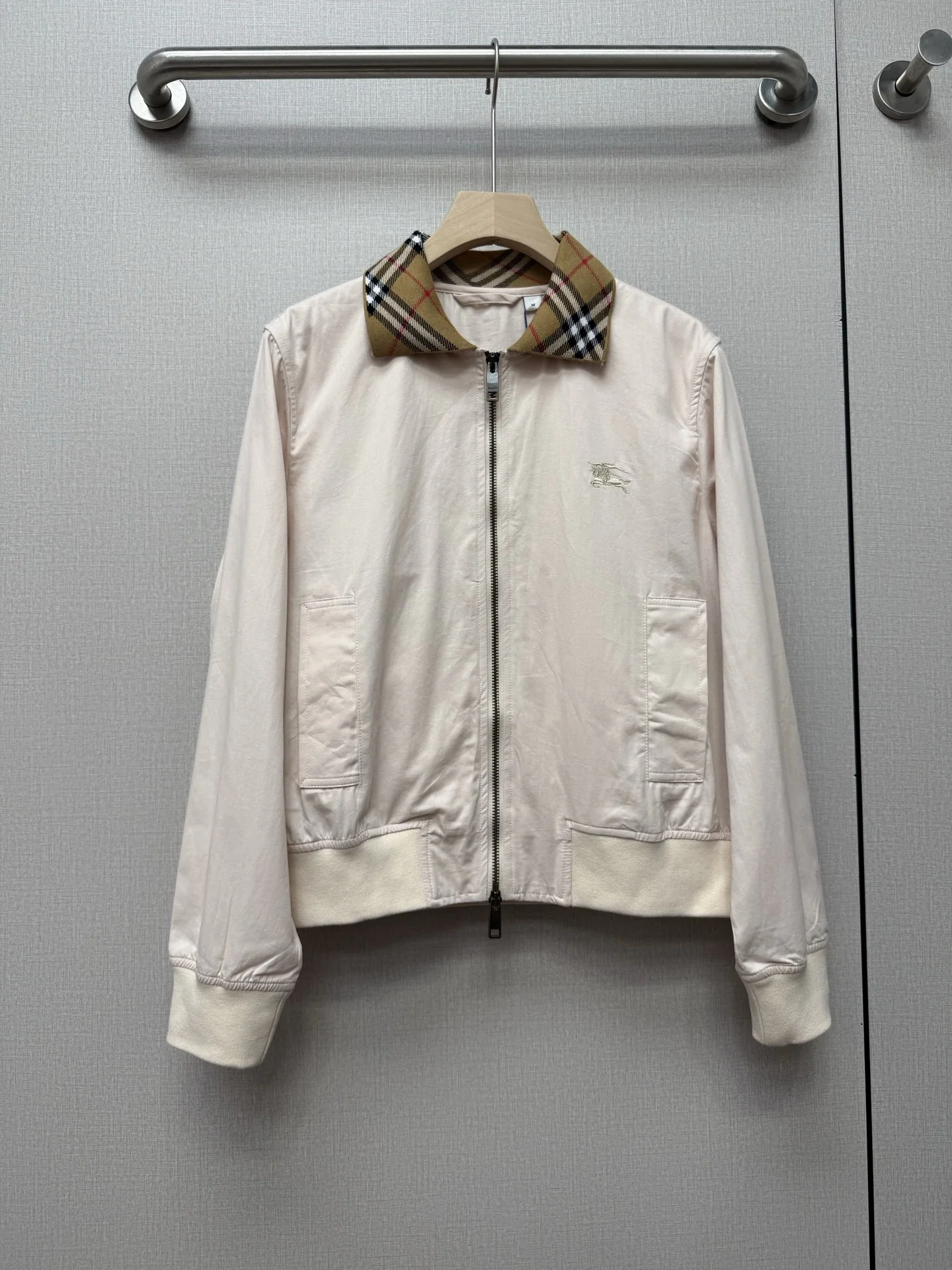 버버리 체크 라펠 하링턴 숏 자켓 153749