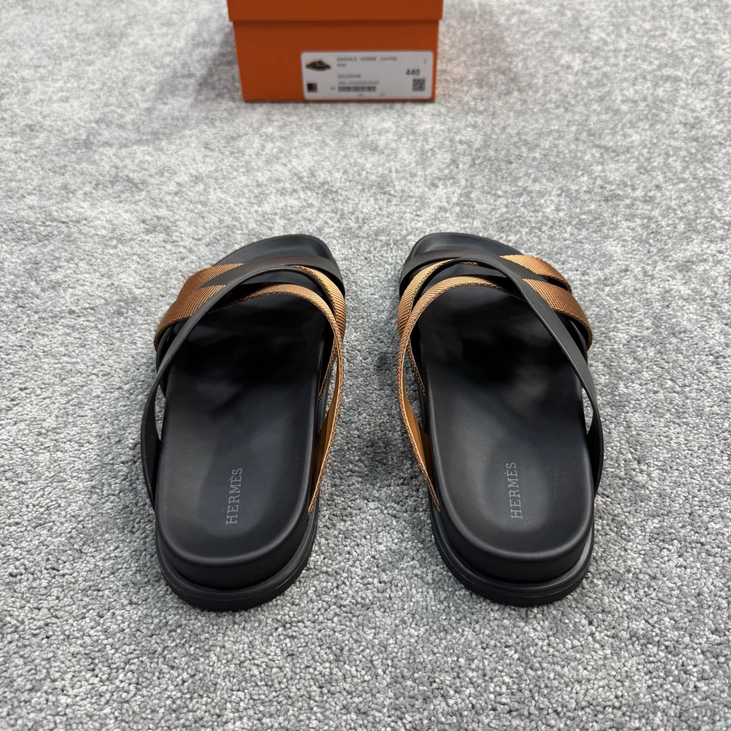 에르메스 블랙 카프스킨 크로스 스트랩 샌들 상세 이미지 9