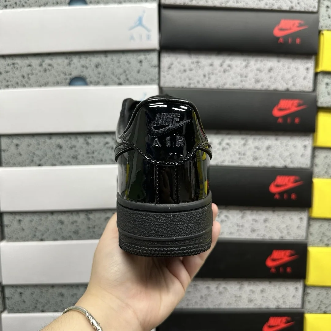 나이키 [XY/PB] 에어 포스 1 로우 IV2857-010 201754 Nike Air Force 1 Low '07 Premium Black 상세 이미지 5