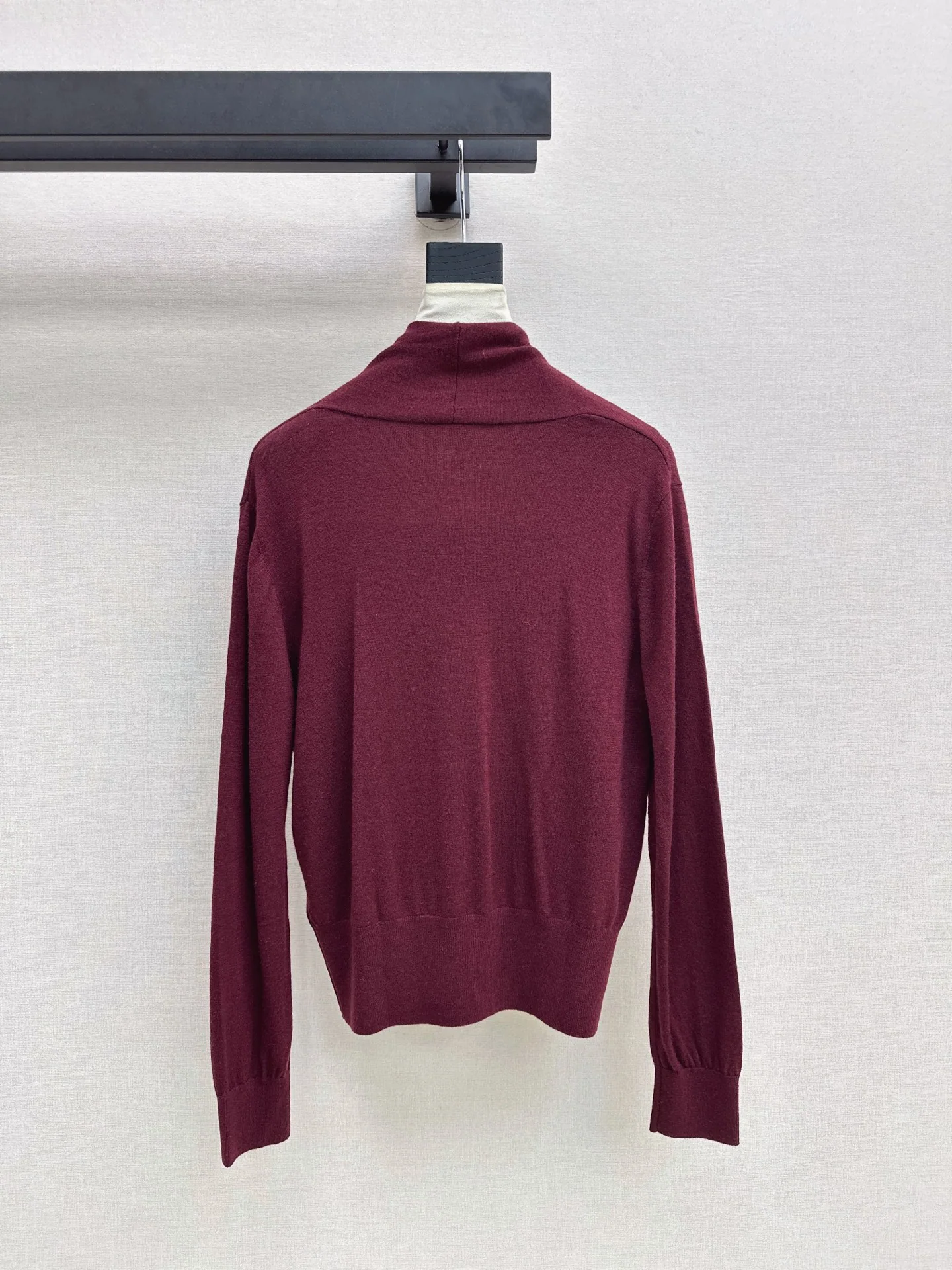 디올 크로스오버 V넥 울 긴팔 티셔츠 상세 이미지 8