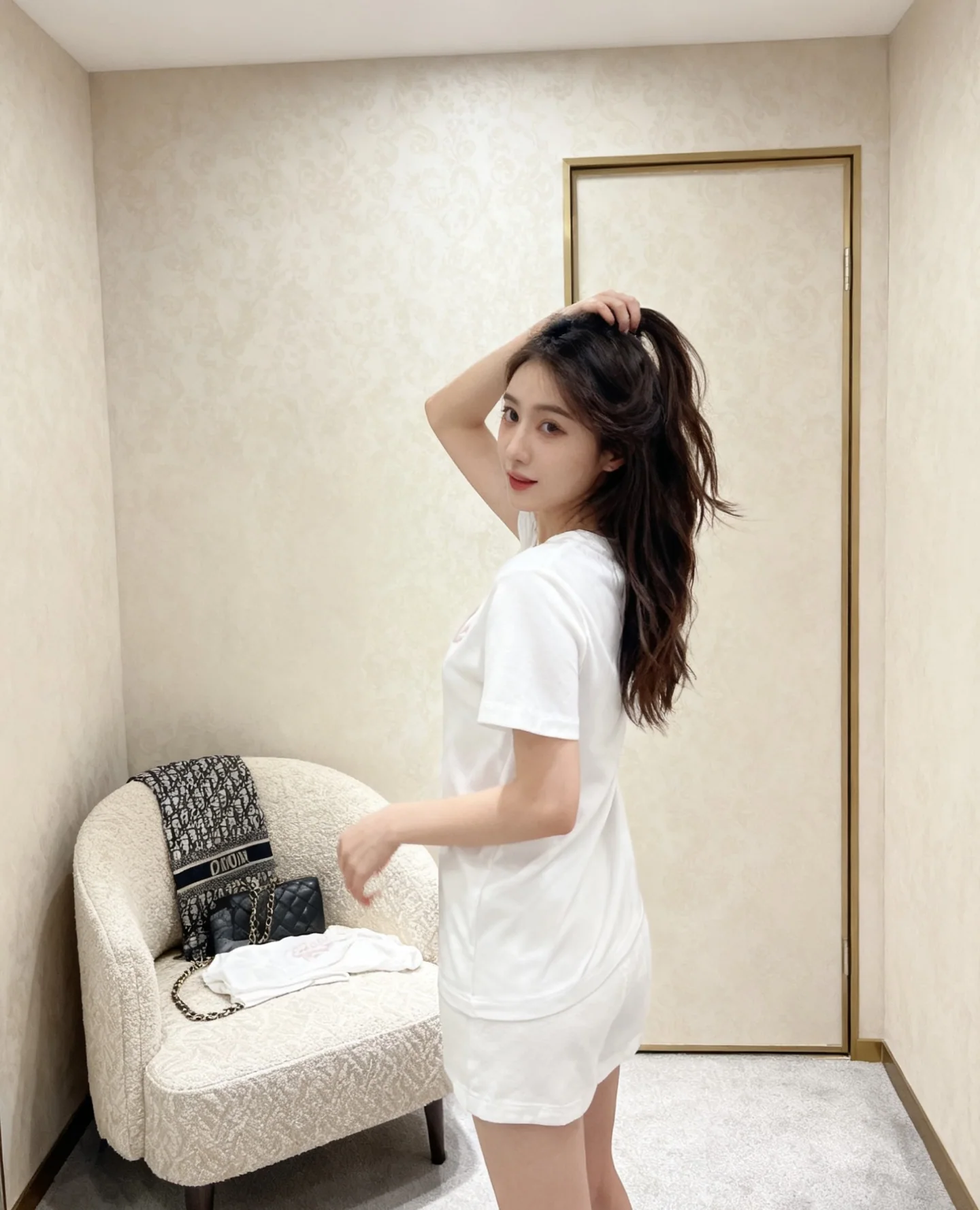 샤넬 자수 반팔 티셔츠 여성용 상세 이미지 2